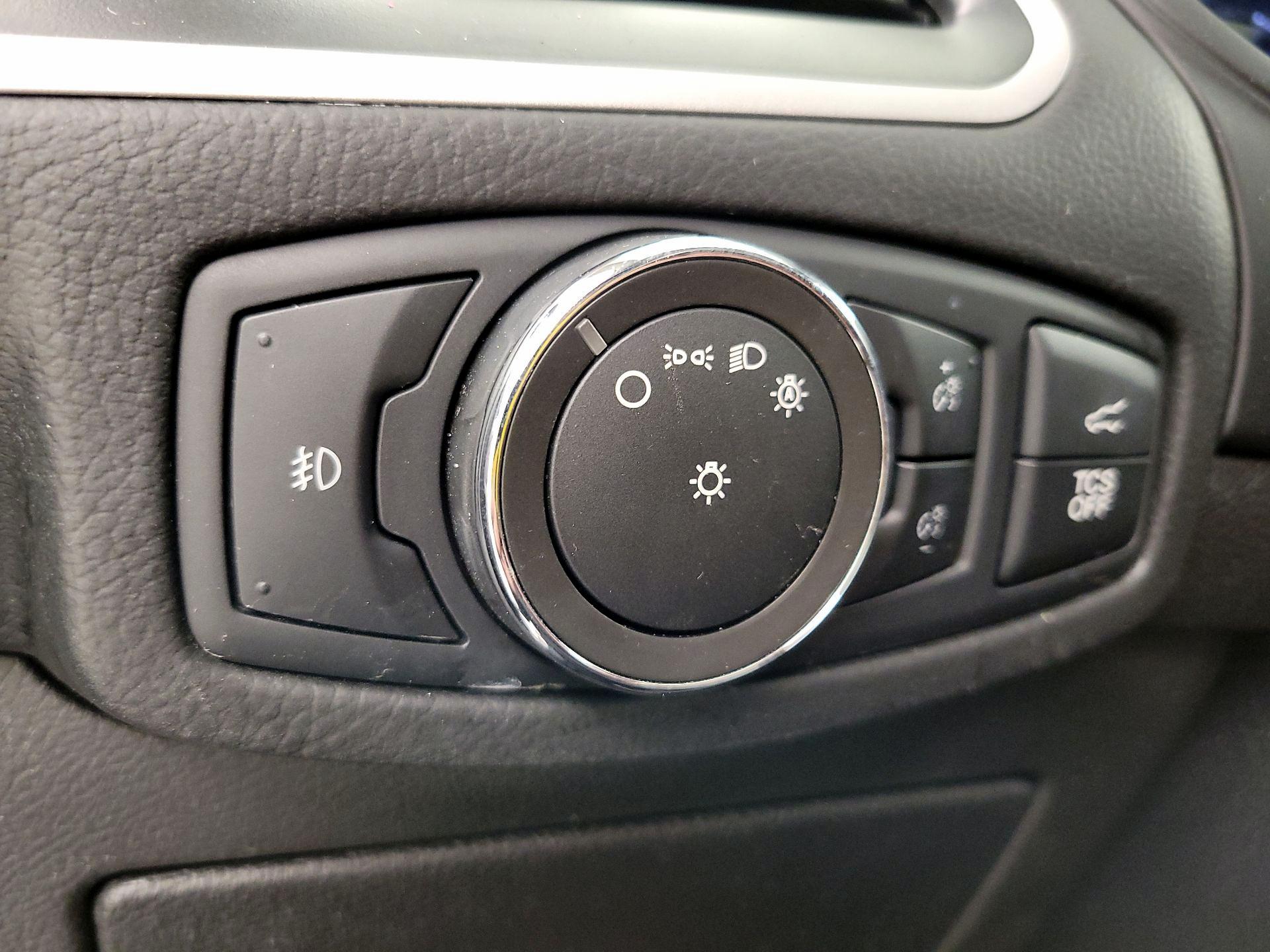 Thumbnail: 2022 Ford Edge - 13