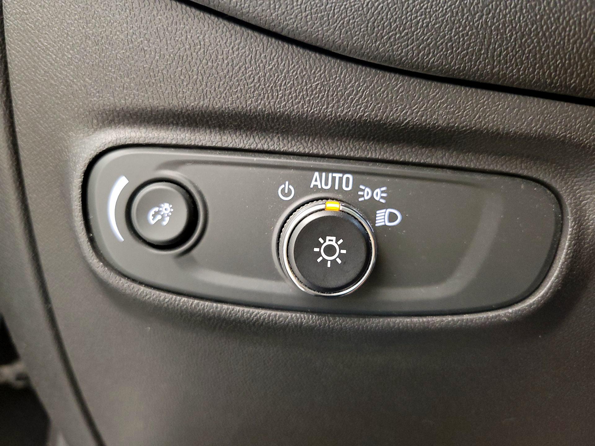 Thumbnail: 2023 Chevrolet Equinox - 13