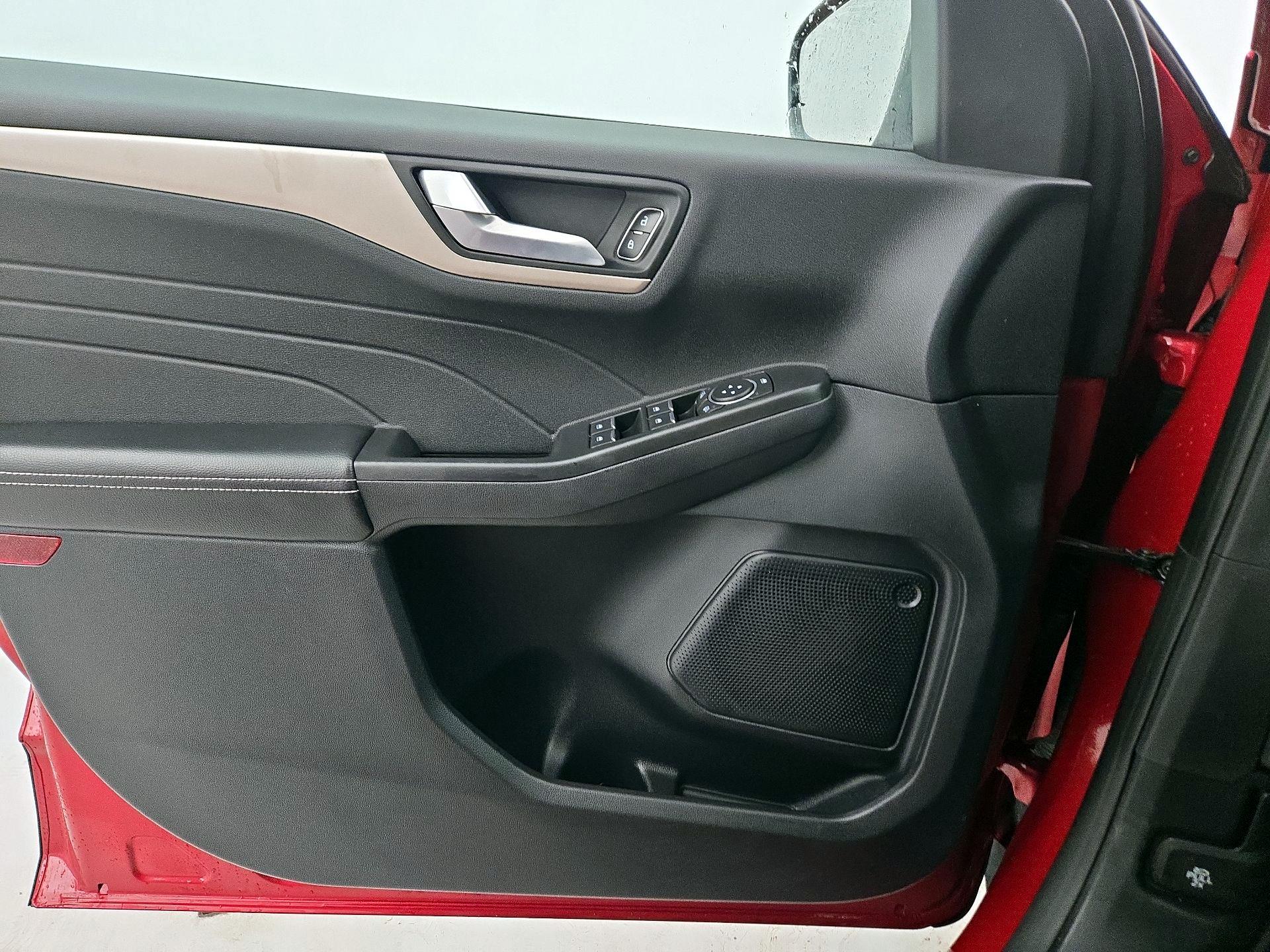 Thumbnail: 2022 Ford Escape - 12