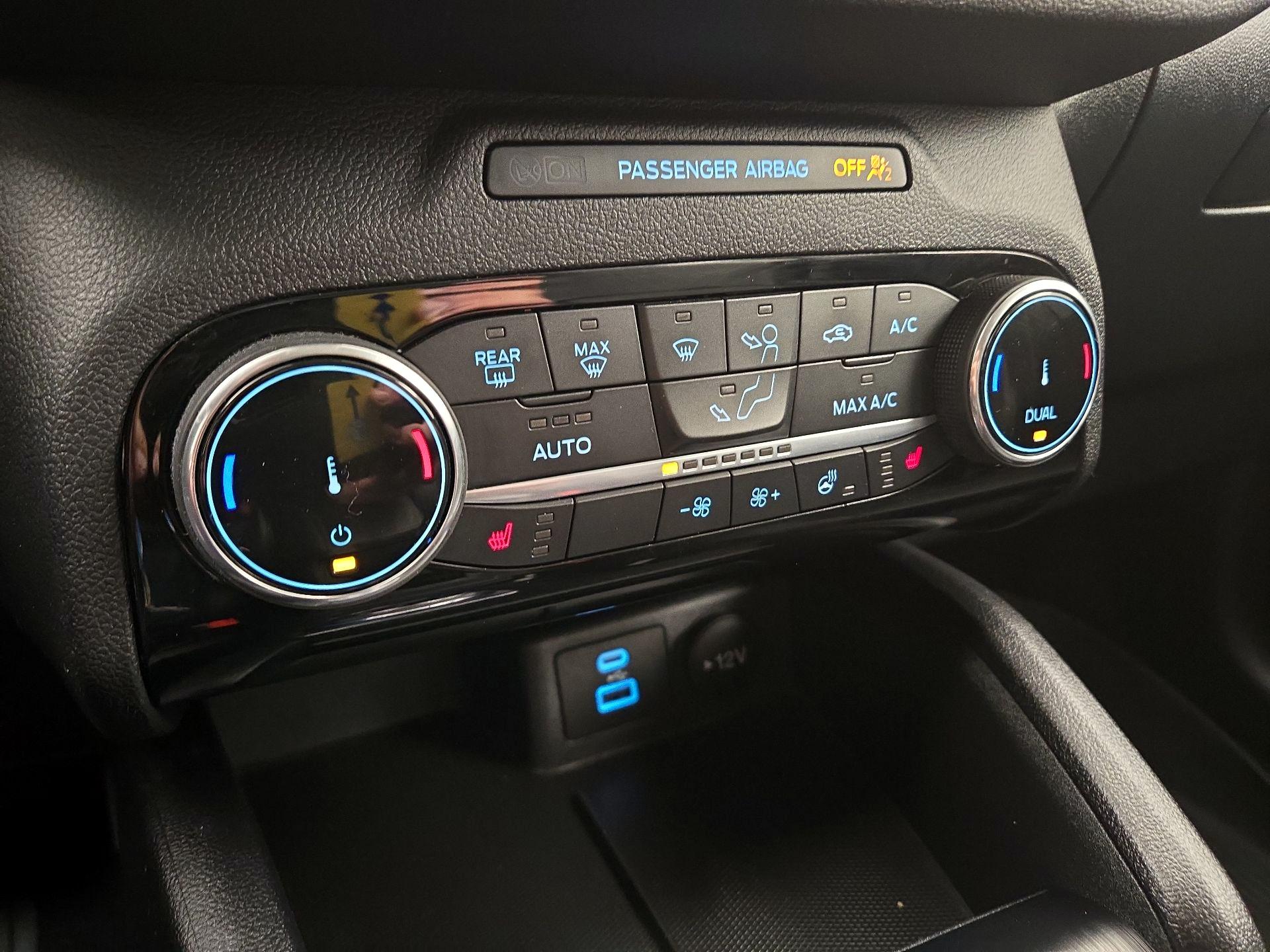 Thumbnail: 2022 Ford Escape - 16