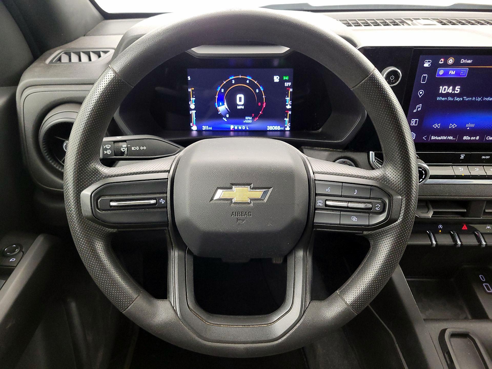 Thumbnail: 2023 Chevrolet Colorado - 10