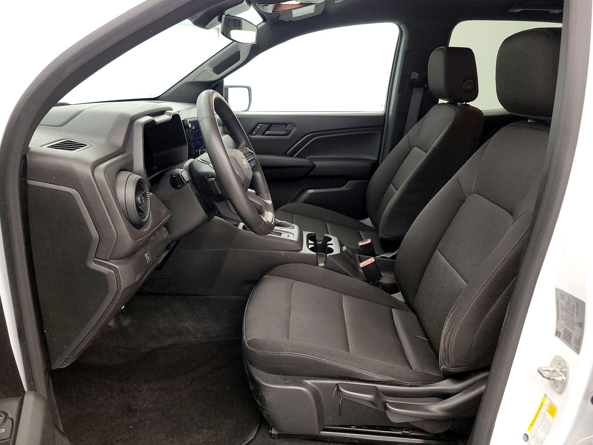 Thumbnail: 2023 Chevrolet Colorado - 11