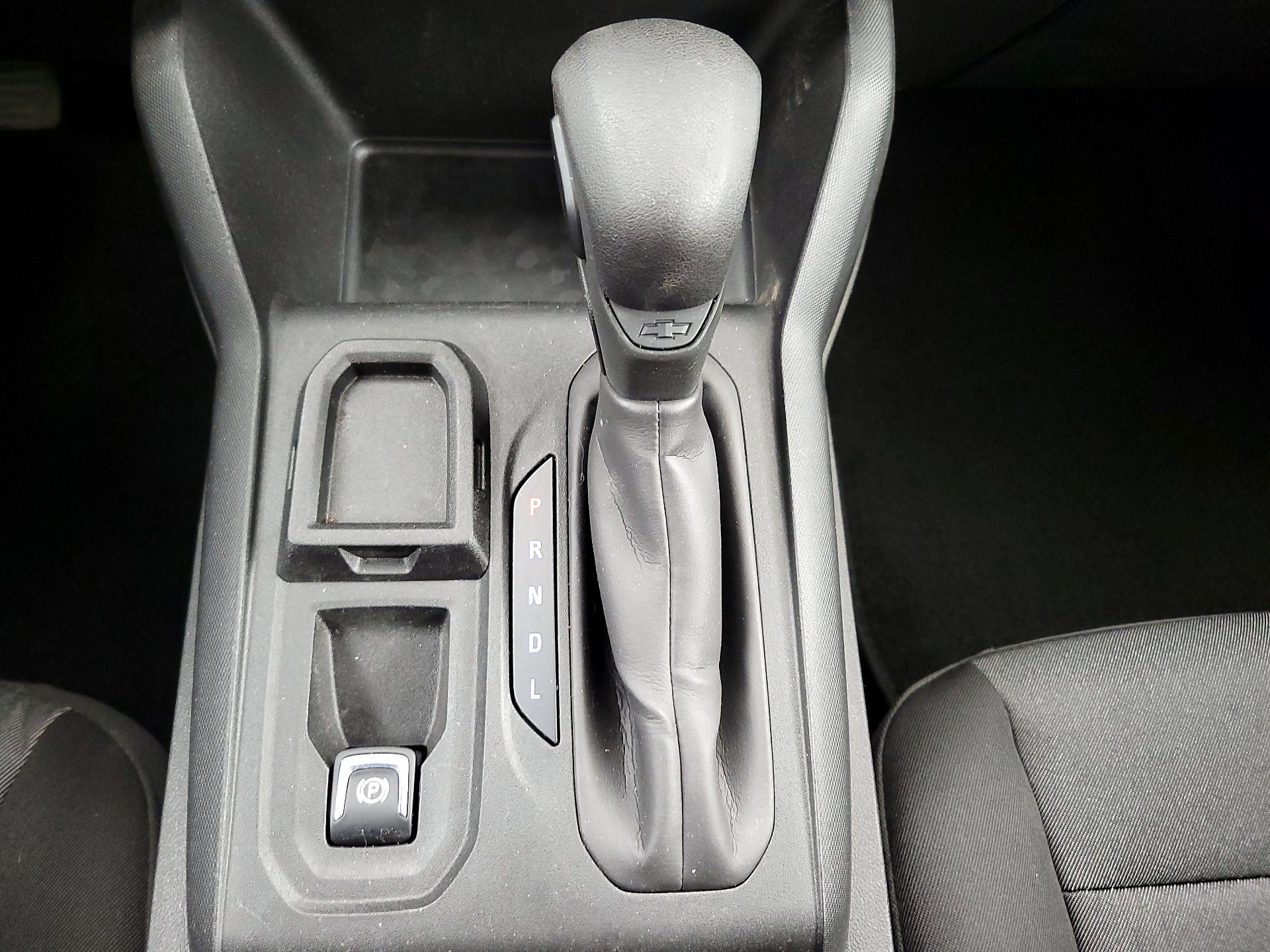 Thumbnail: 2023 Chevrolet Colorado - 18