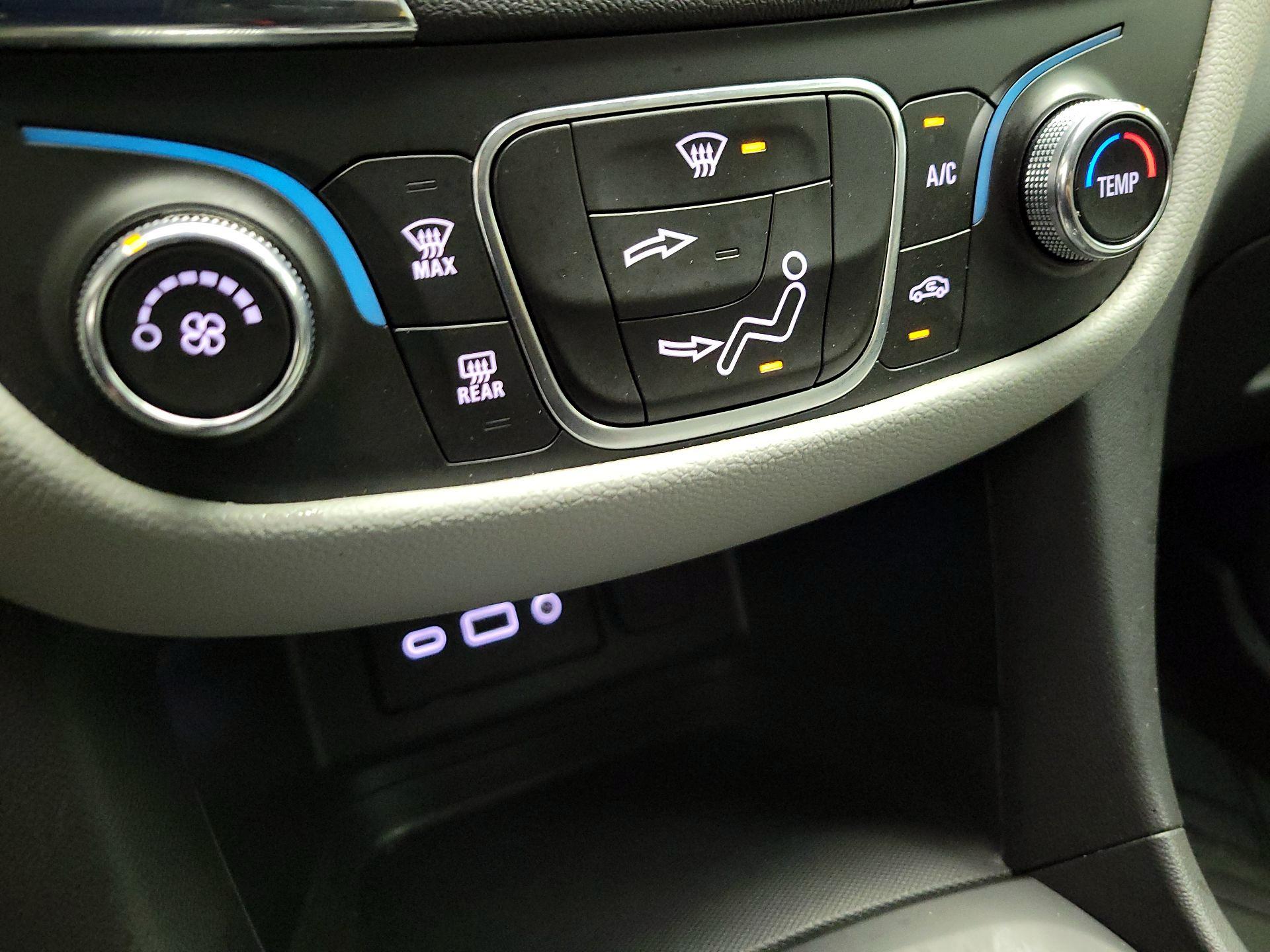 Thumbnail: 2022 Chevrolet Equinox - 15