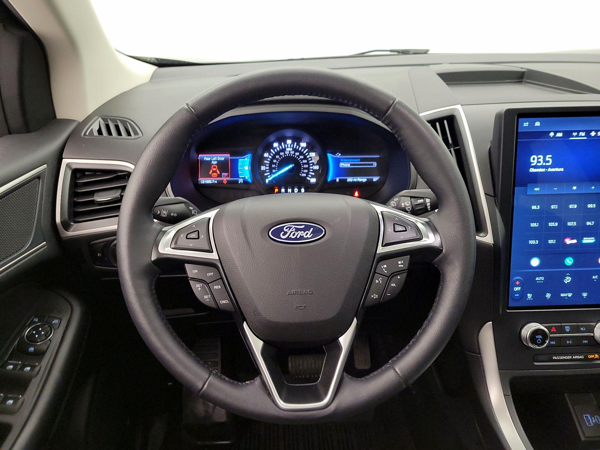 Thumbnail: 2023 Ford Edge - 10
