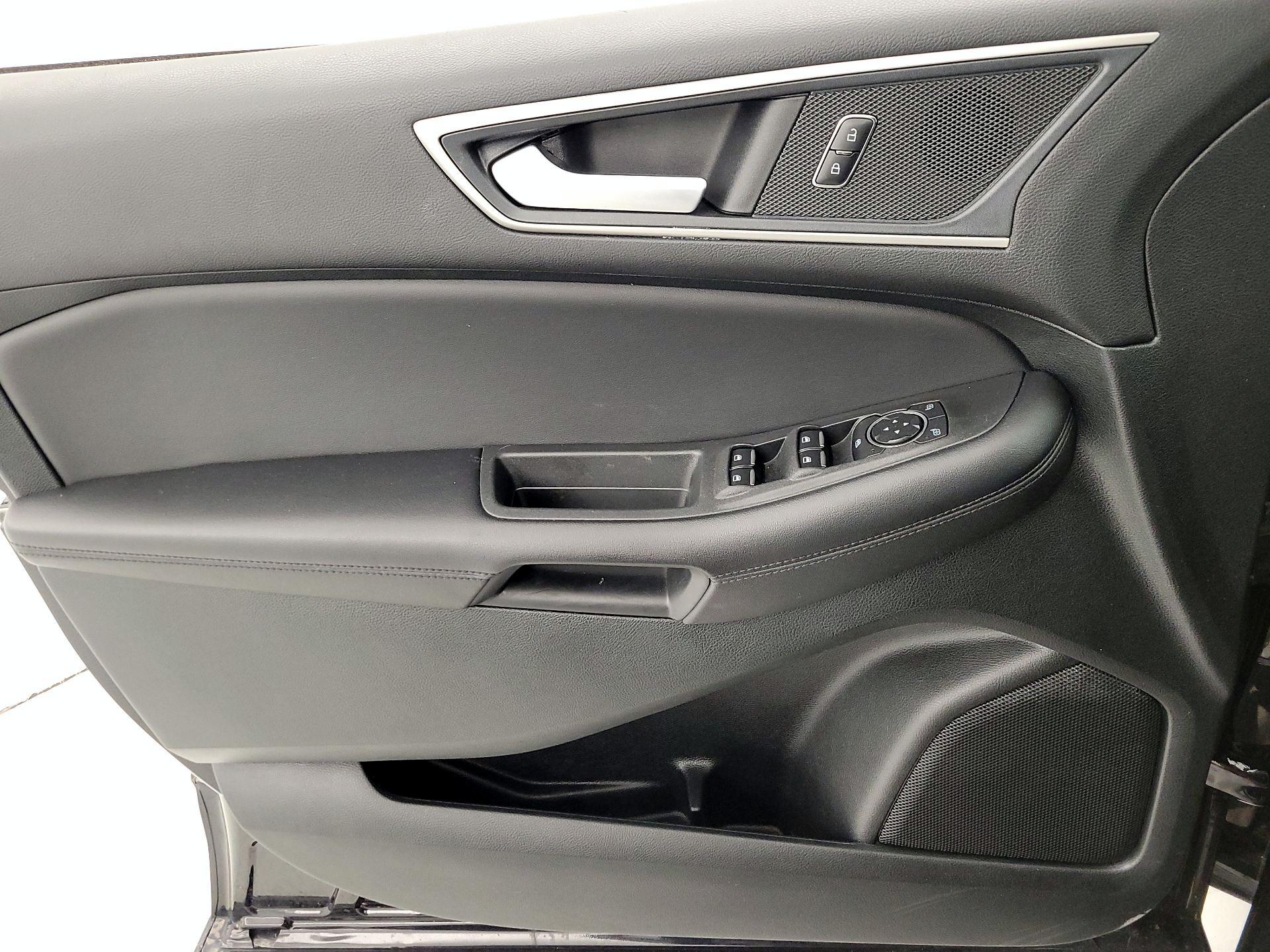 Thumbnail: 2023 Ford Edge - 12