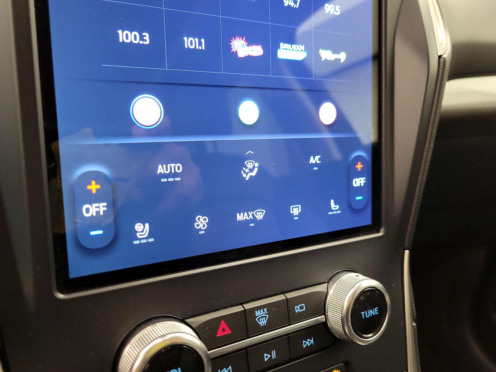 Thumbnail: 2023 Ford Edge - 16