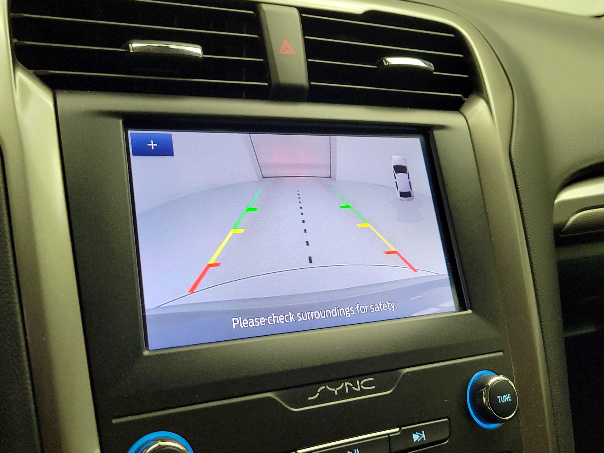 Thumbnail: 2020 Ford Fusion - 15