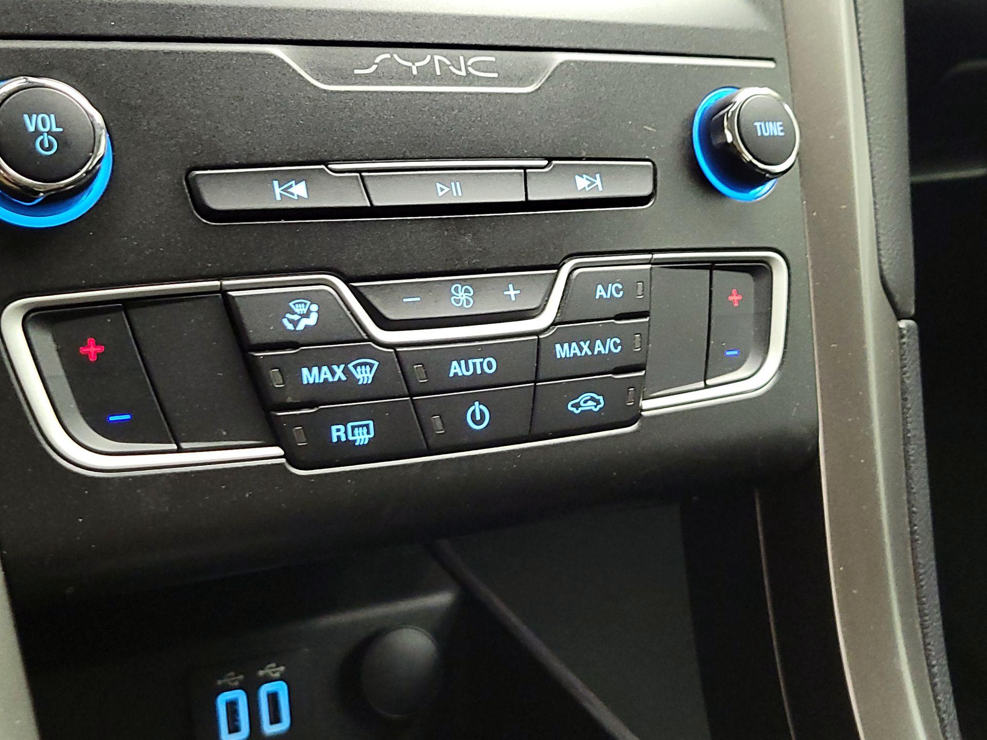 Thumbnail: 2020 Ford Fusion - 17