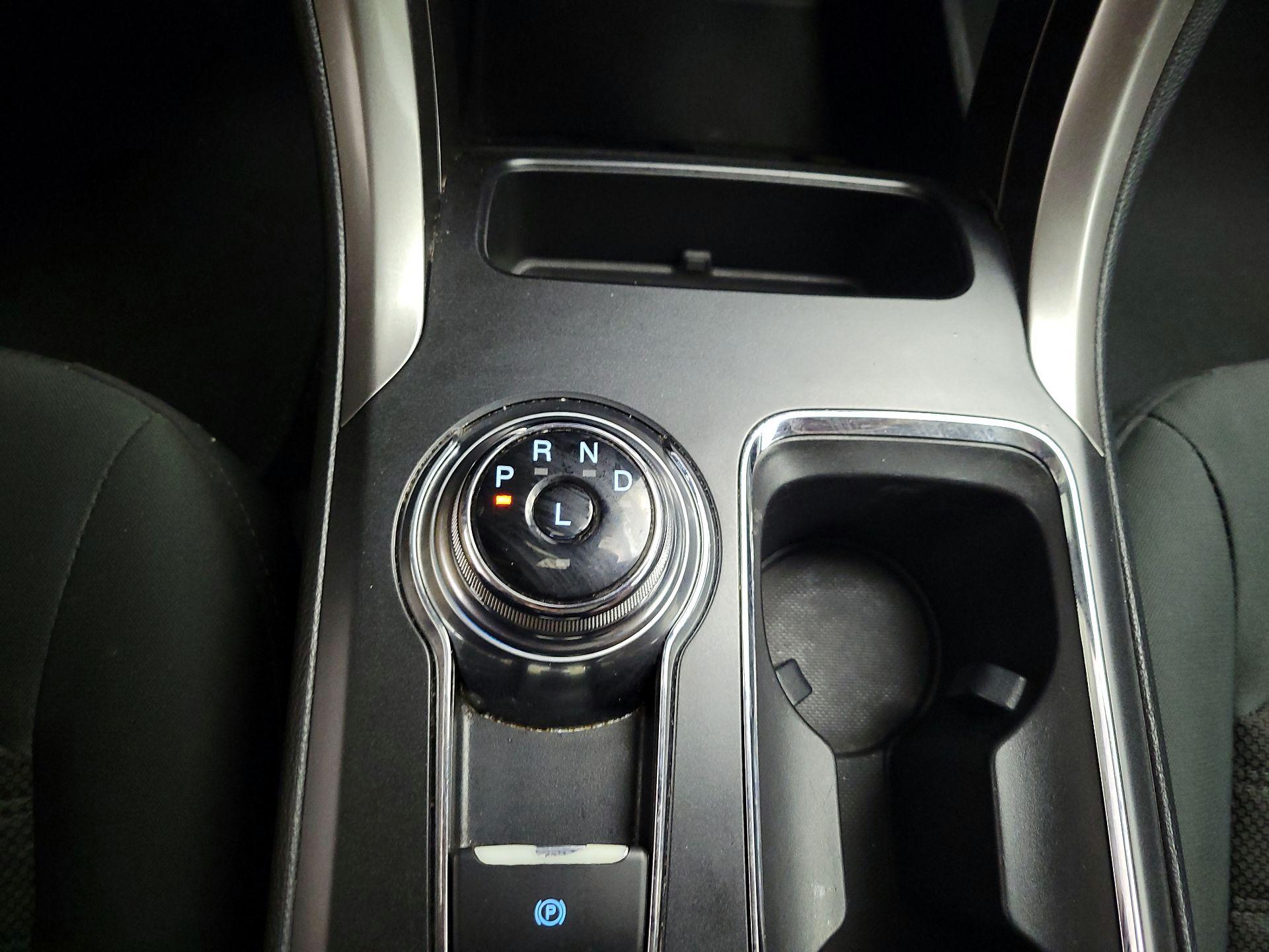 Thumbnail: 2020 Ford Fusion - 18