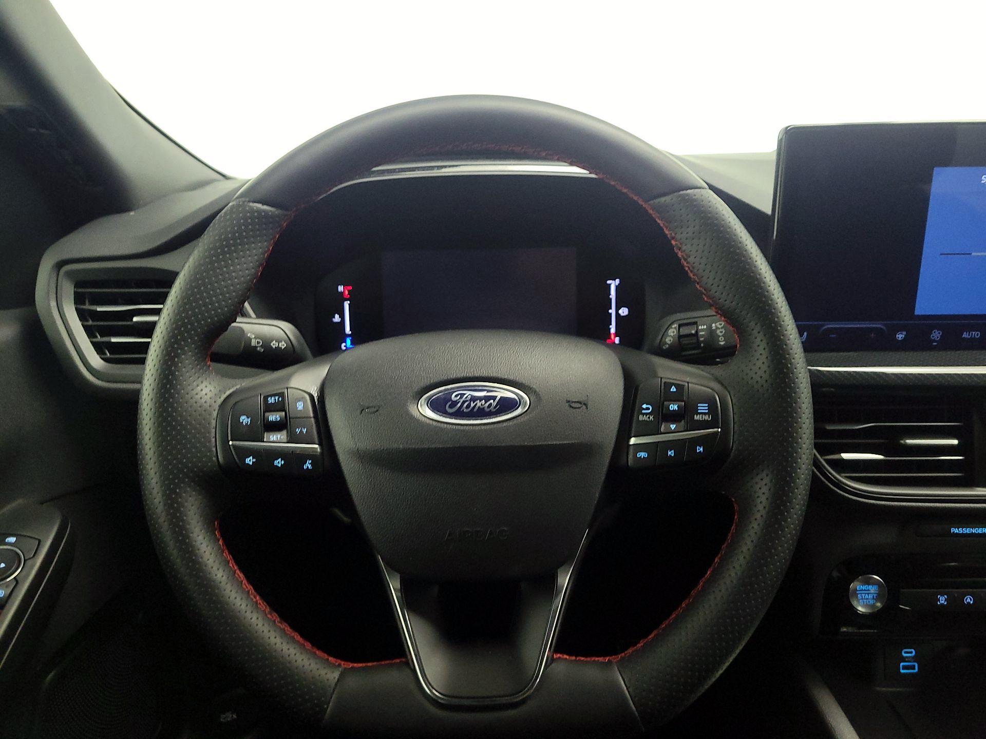 Thumbnail: 2023 Ford Escape - 10