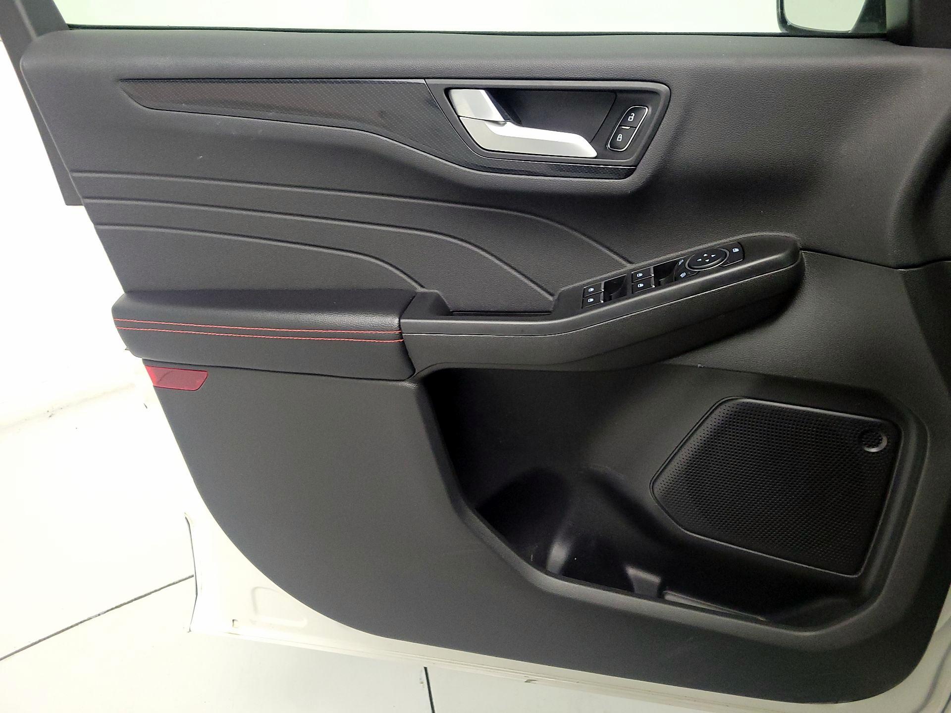 Thumbnail: 2023 Ford Escape - 12