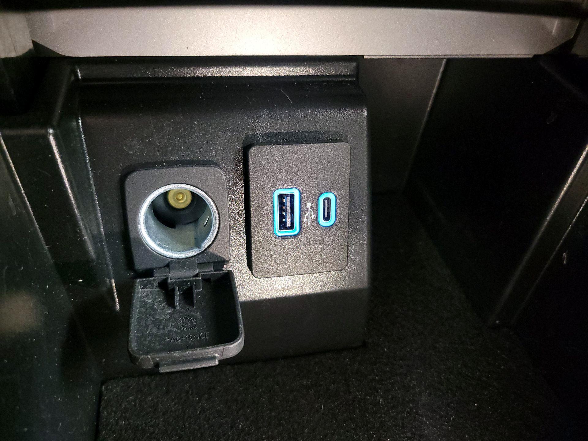 Thumbnail: 2023 Ford Explorer - 19