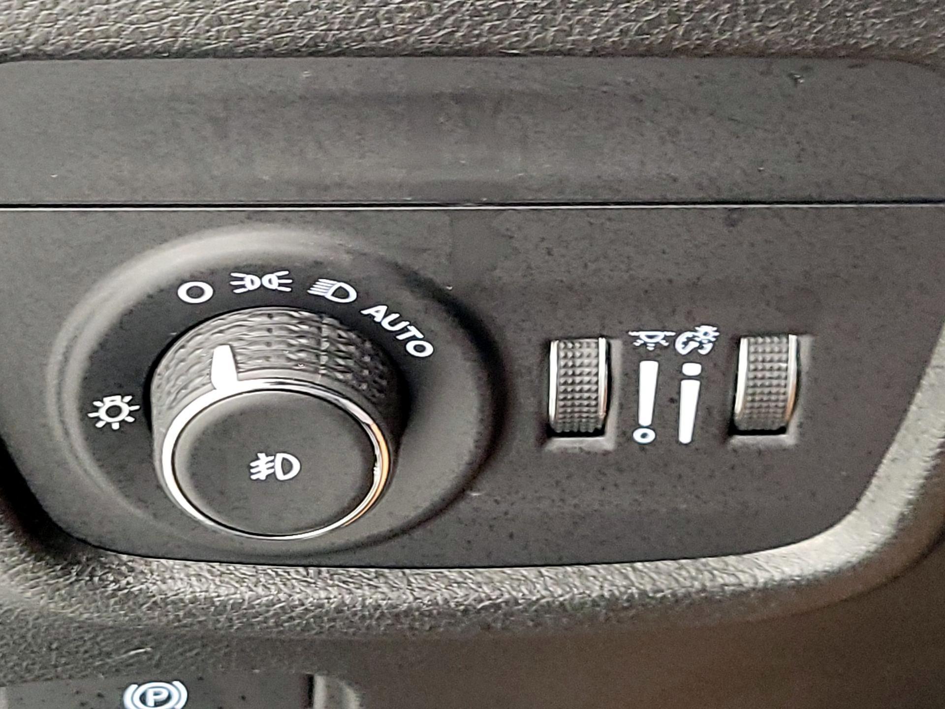 Thumbnail: 2023 Jeep Grand Cherokee L - 13