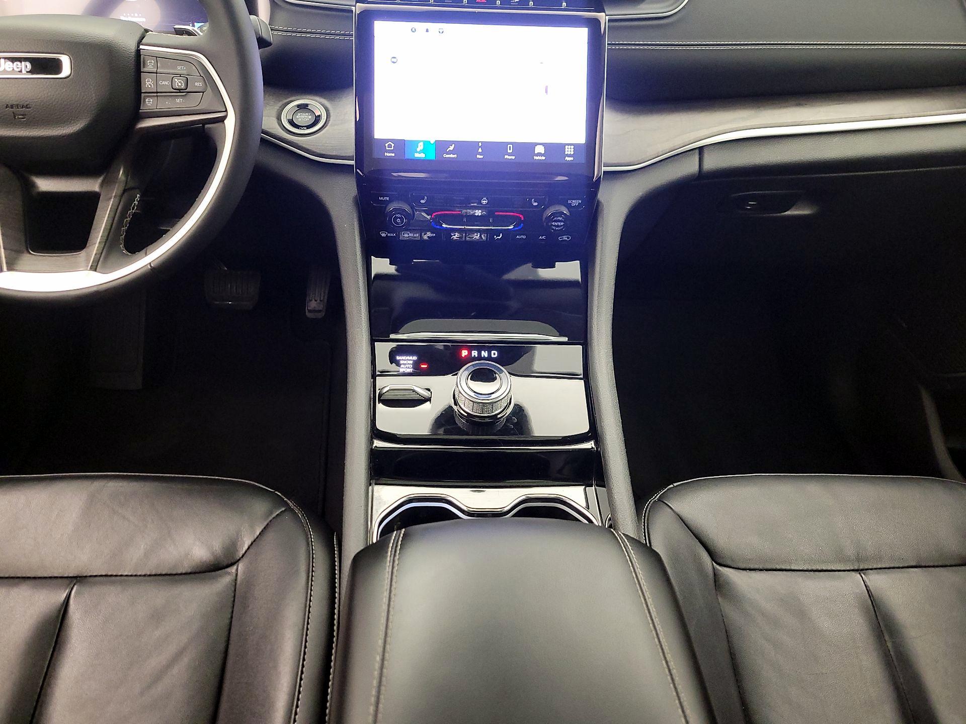 Thumbnail: 2023 Jeep Grand Cherokee L - 17