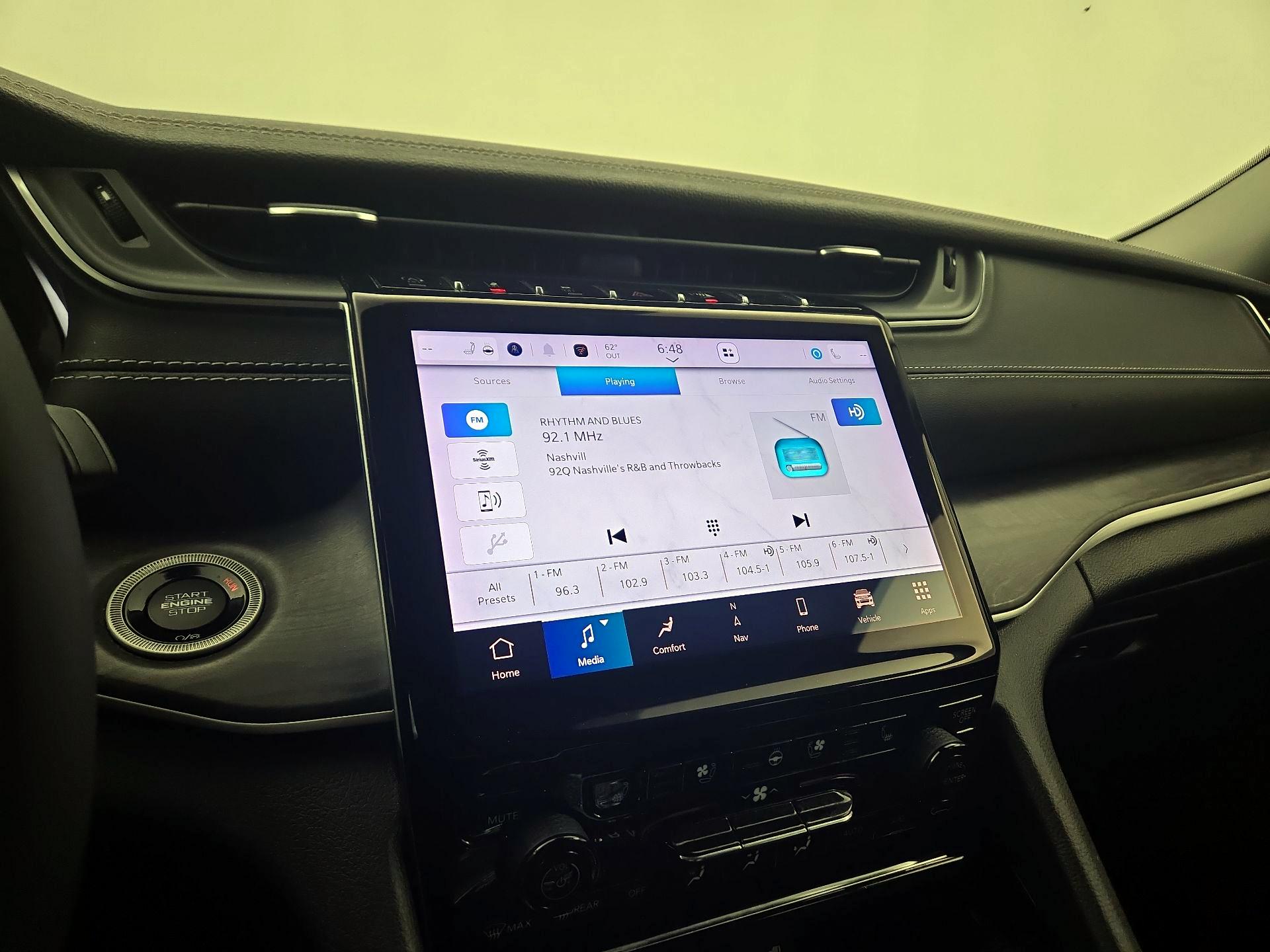 Thumbnail: 2023 Jeep Grand Cherokee - 15