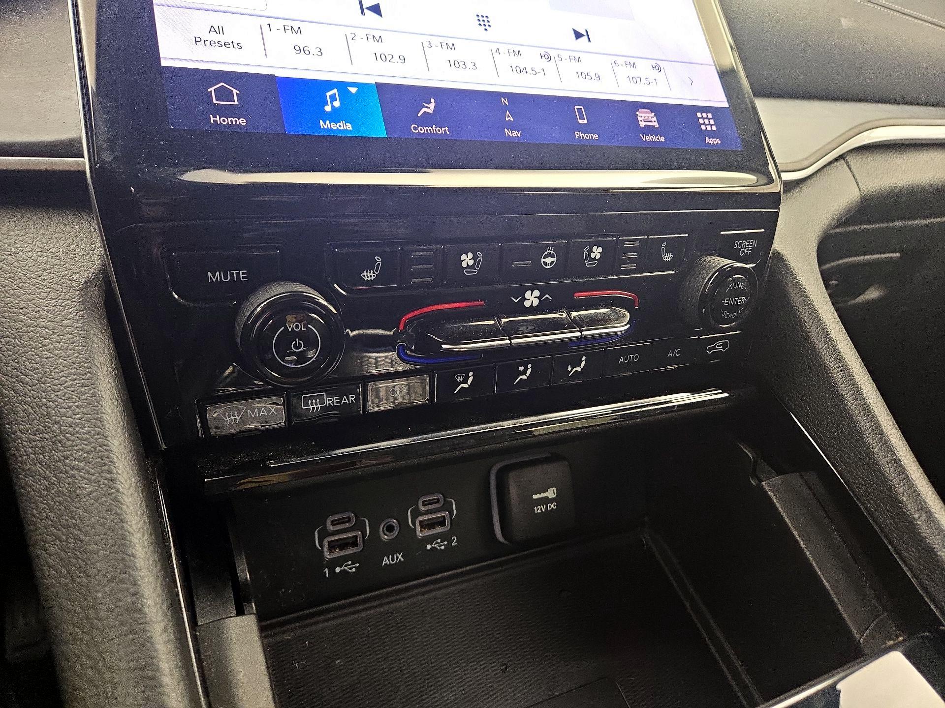 Thumbnail: 2023 Jeep Grand Cherokee - 16