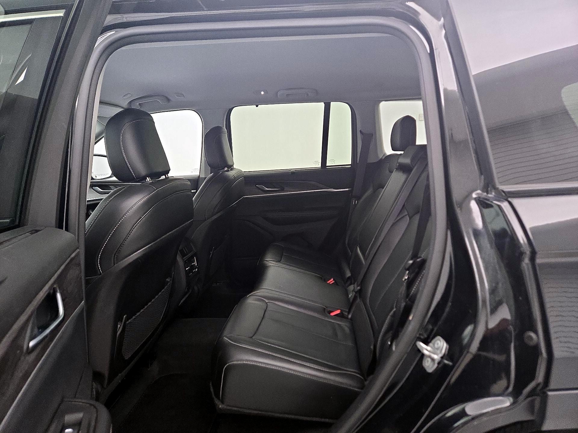 Thumbnail: 2023 Jeep Grand Cherokee - 19