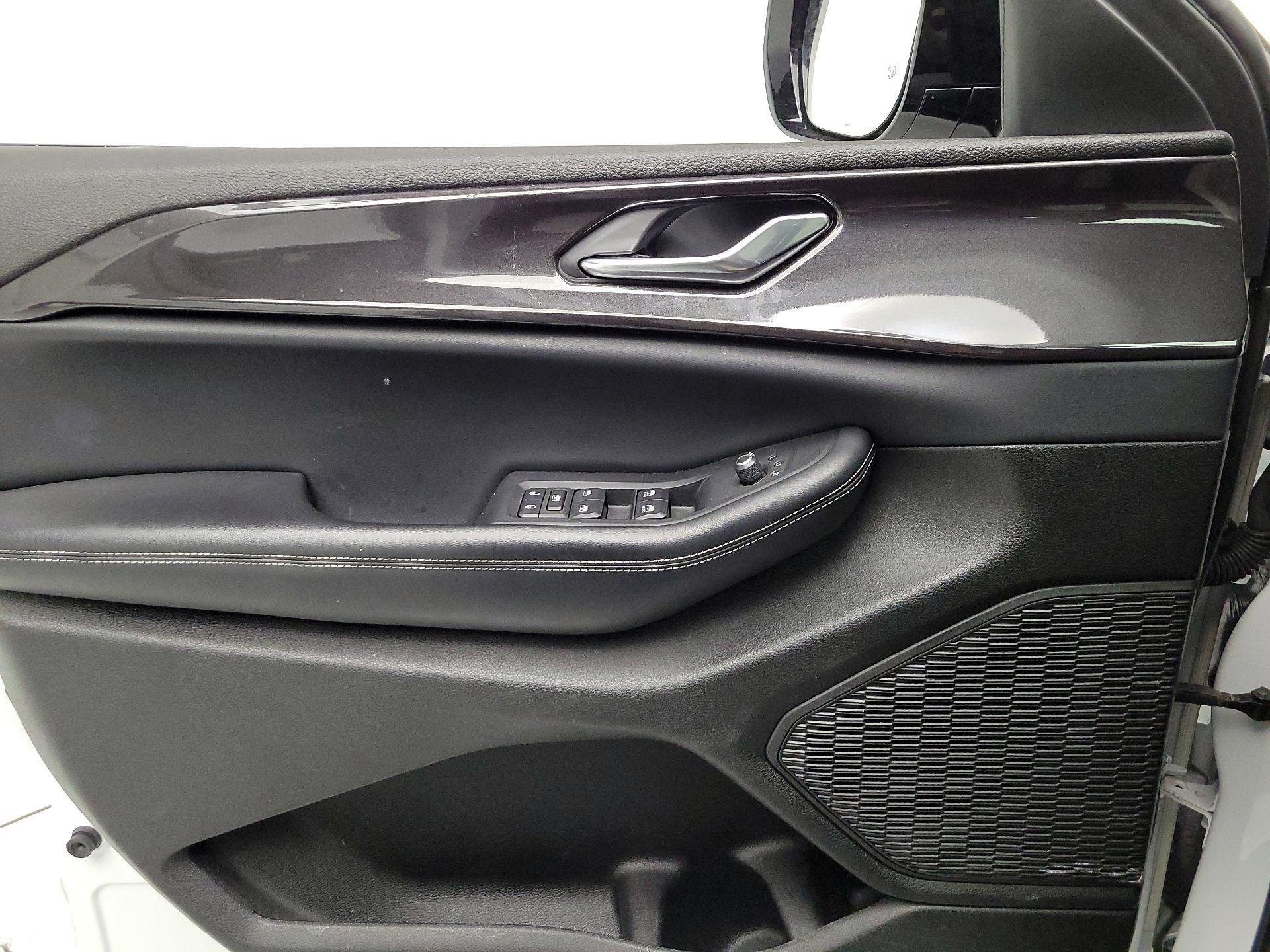 Thumbnail: 2023 Jeep Grand Cherokee L - 12