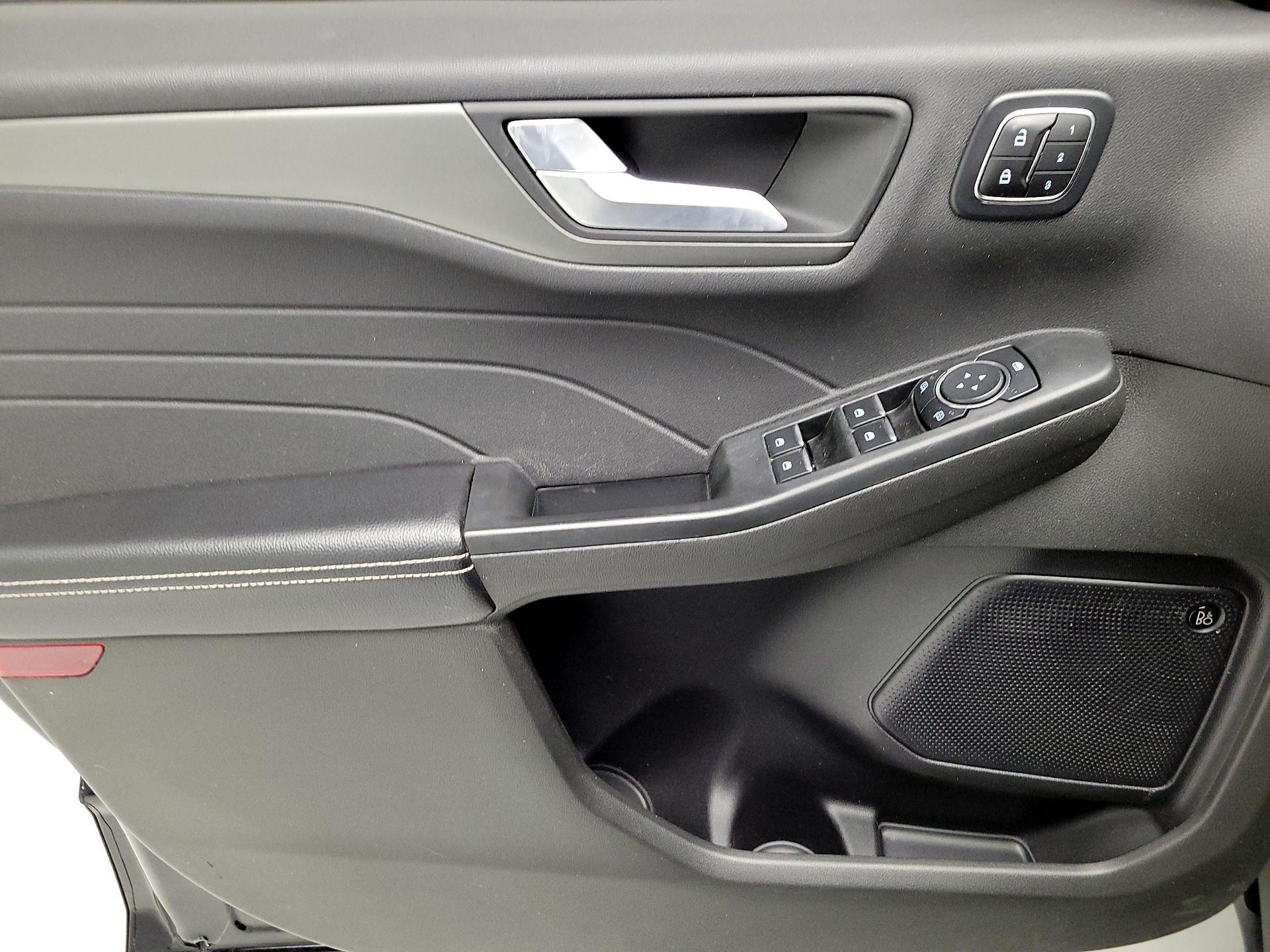 Thumbnail: 2023 Ford Escape - 12