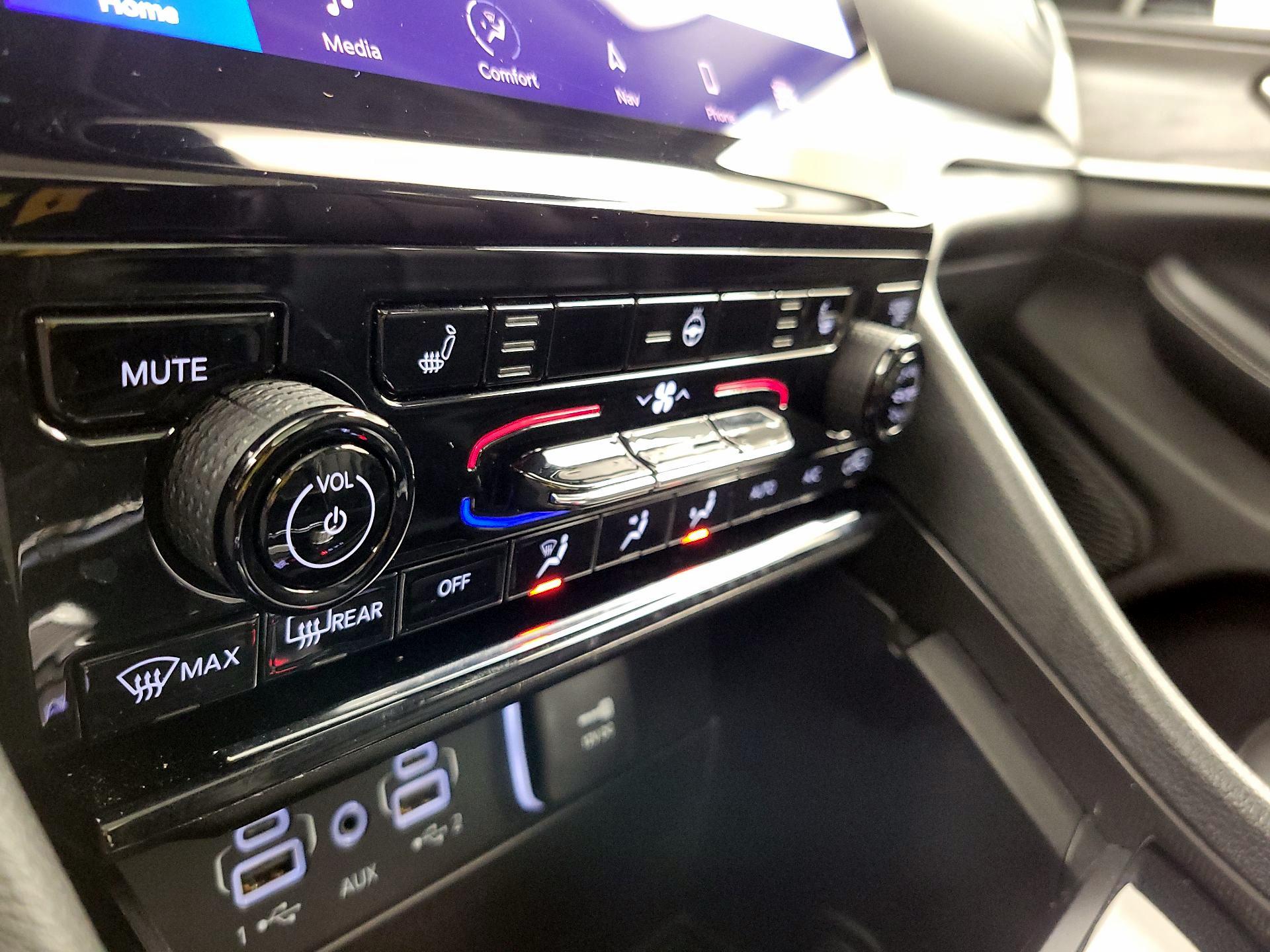 Thumbnail: 2023 Jeep Grand Cherokee - 17