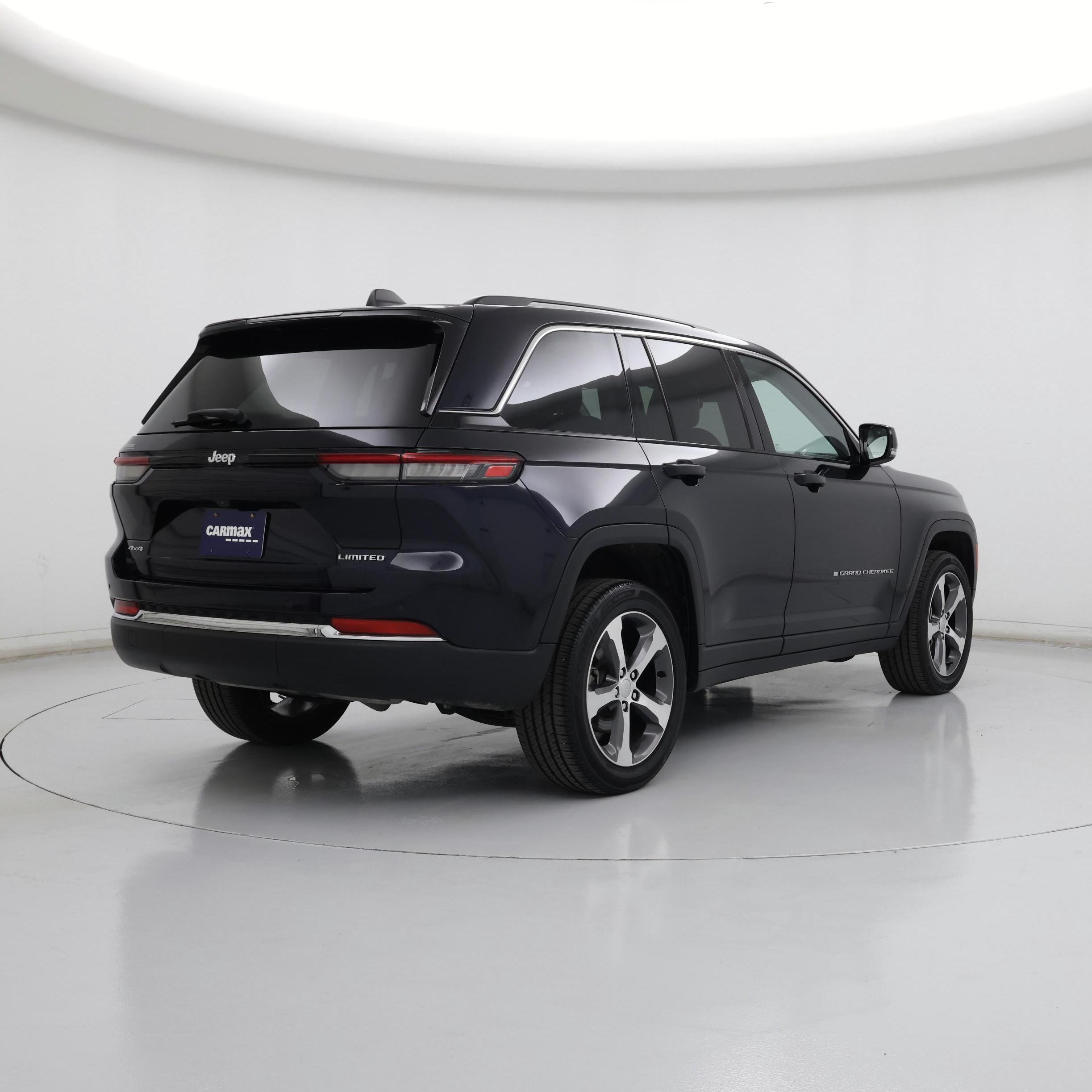 Thumbnail: 2023 Jeep Grand Cherokee - 8