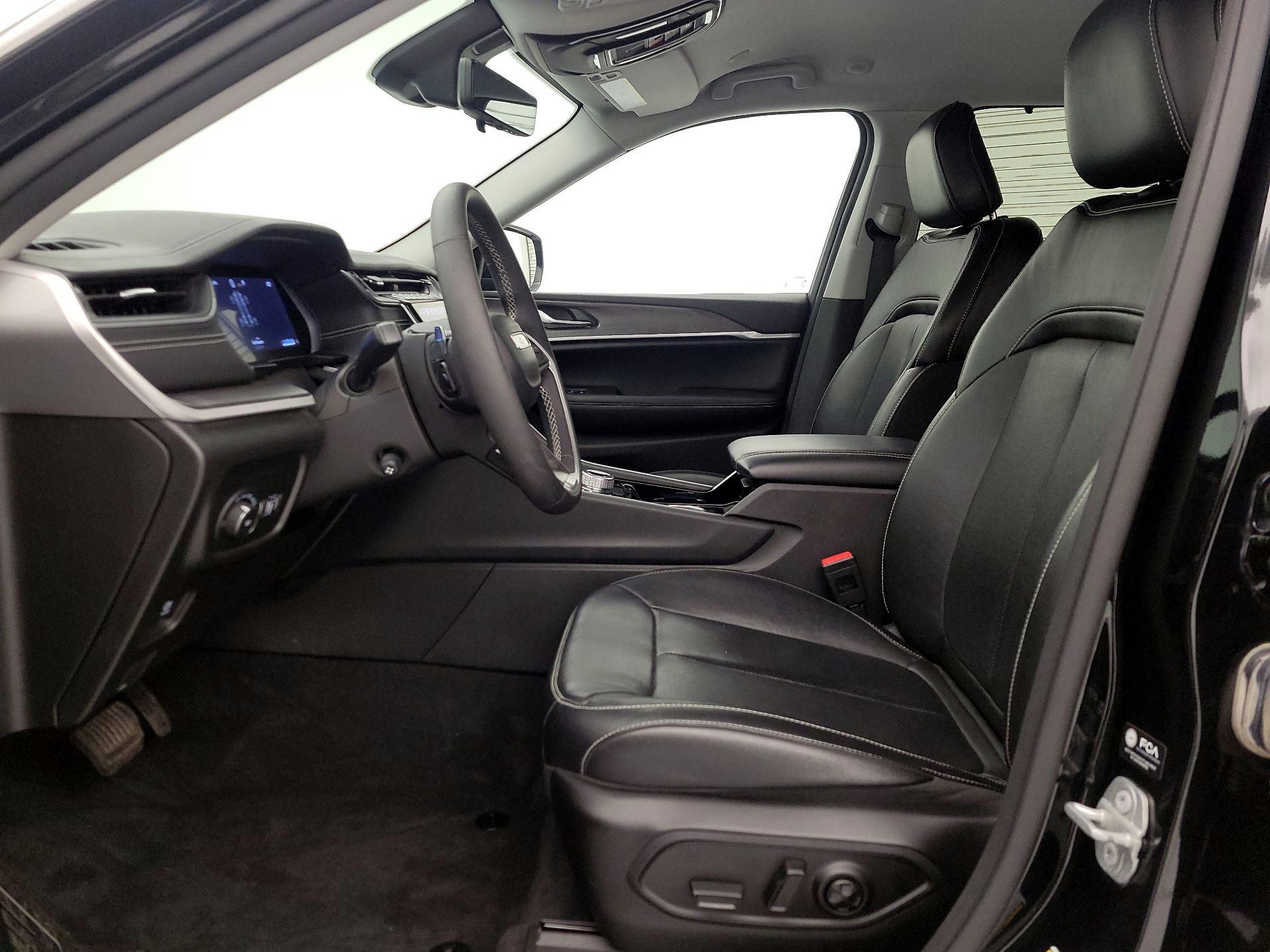 Thumbnail: 2023 Jeep Grand Cherokee - 11