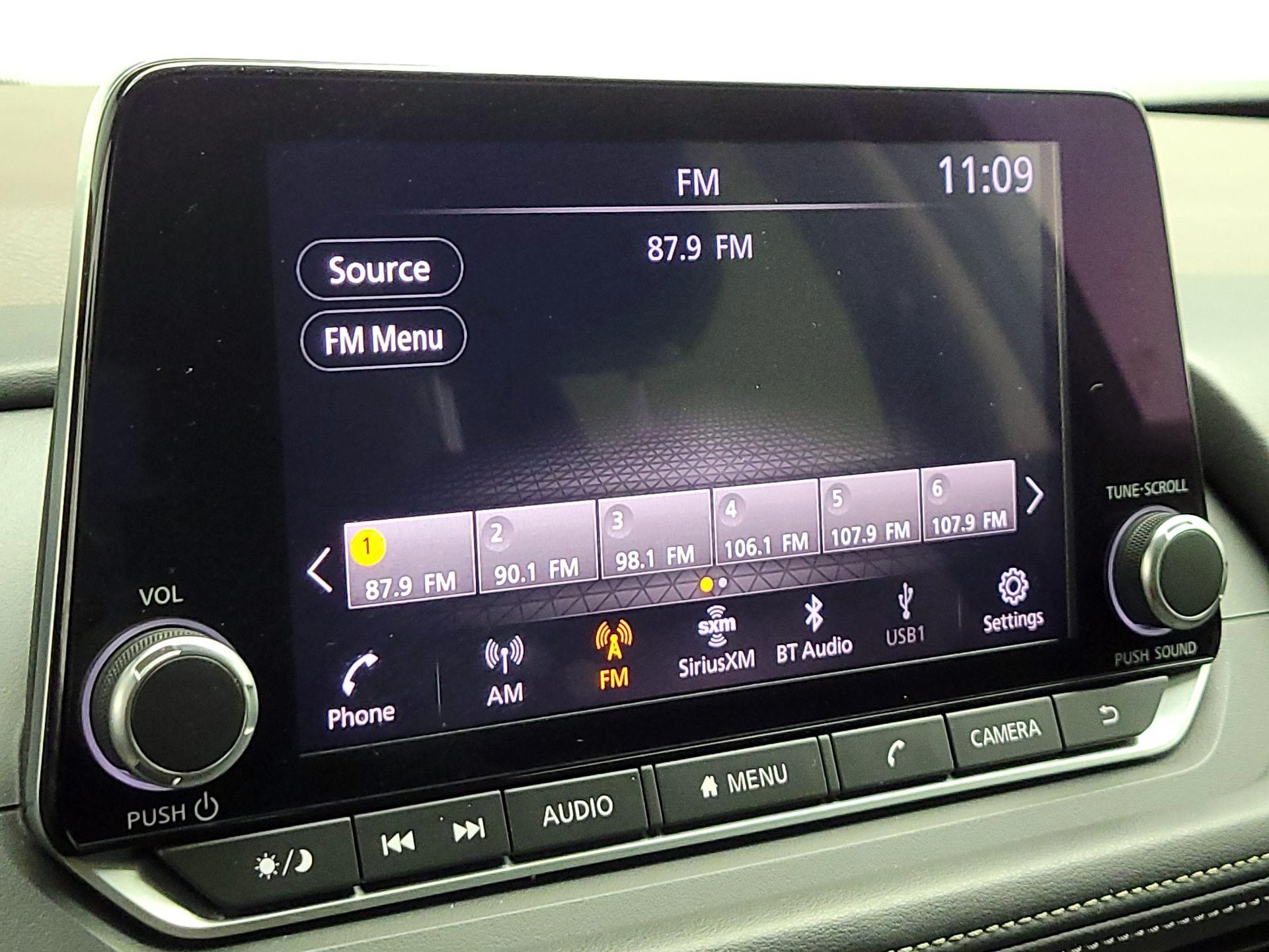 Thumbnail: 2023 Nissan Rogue - 15