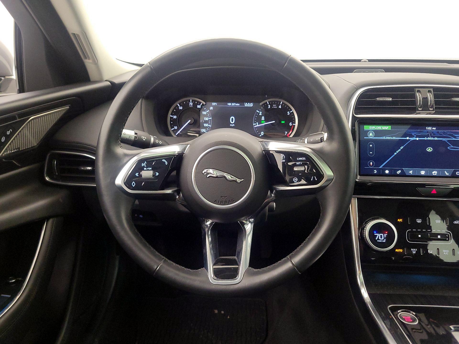 Thumbnail: 2020 Jaguar XE - 10