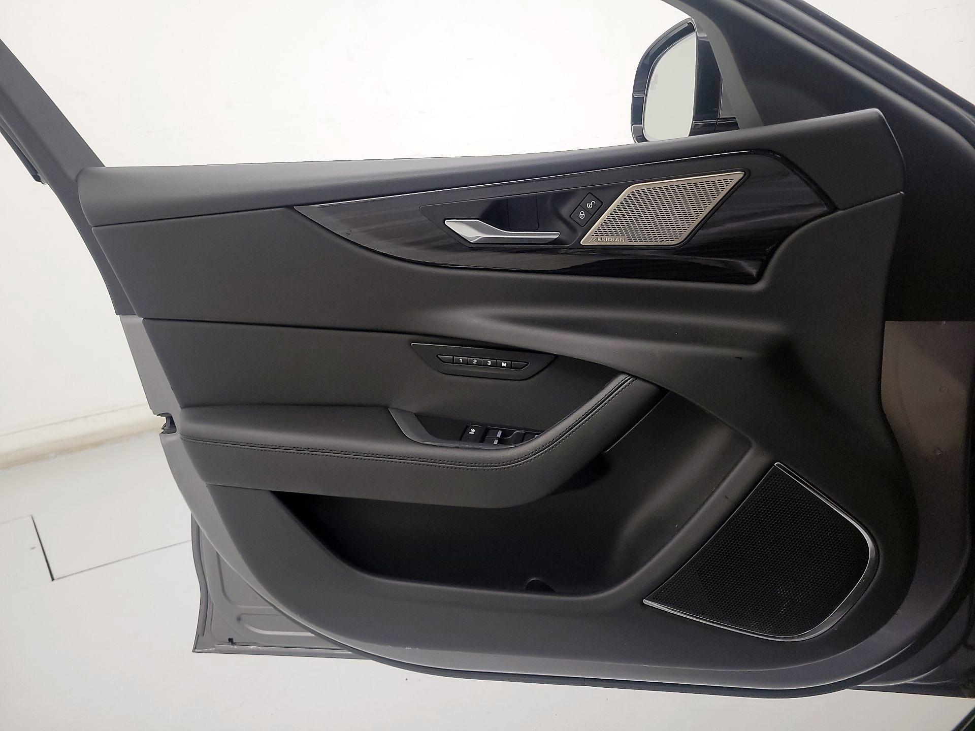 Thumbnail: 2020 Jaguar XE - 12