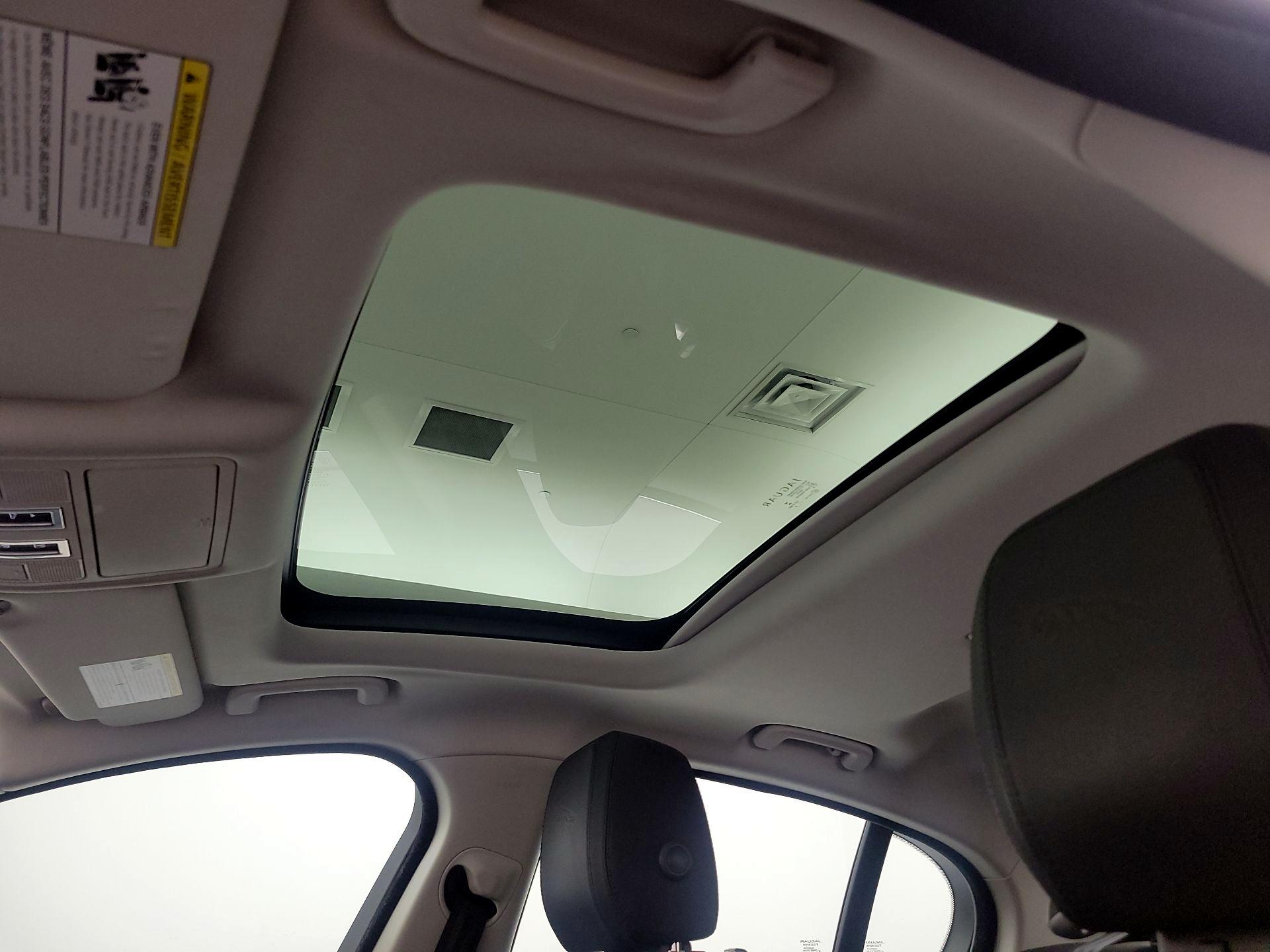 Thumbnail: 2020 Jaguar XE - 20