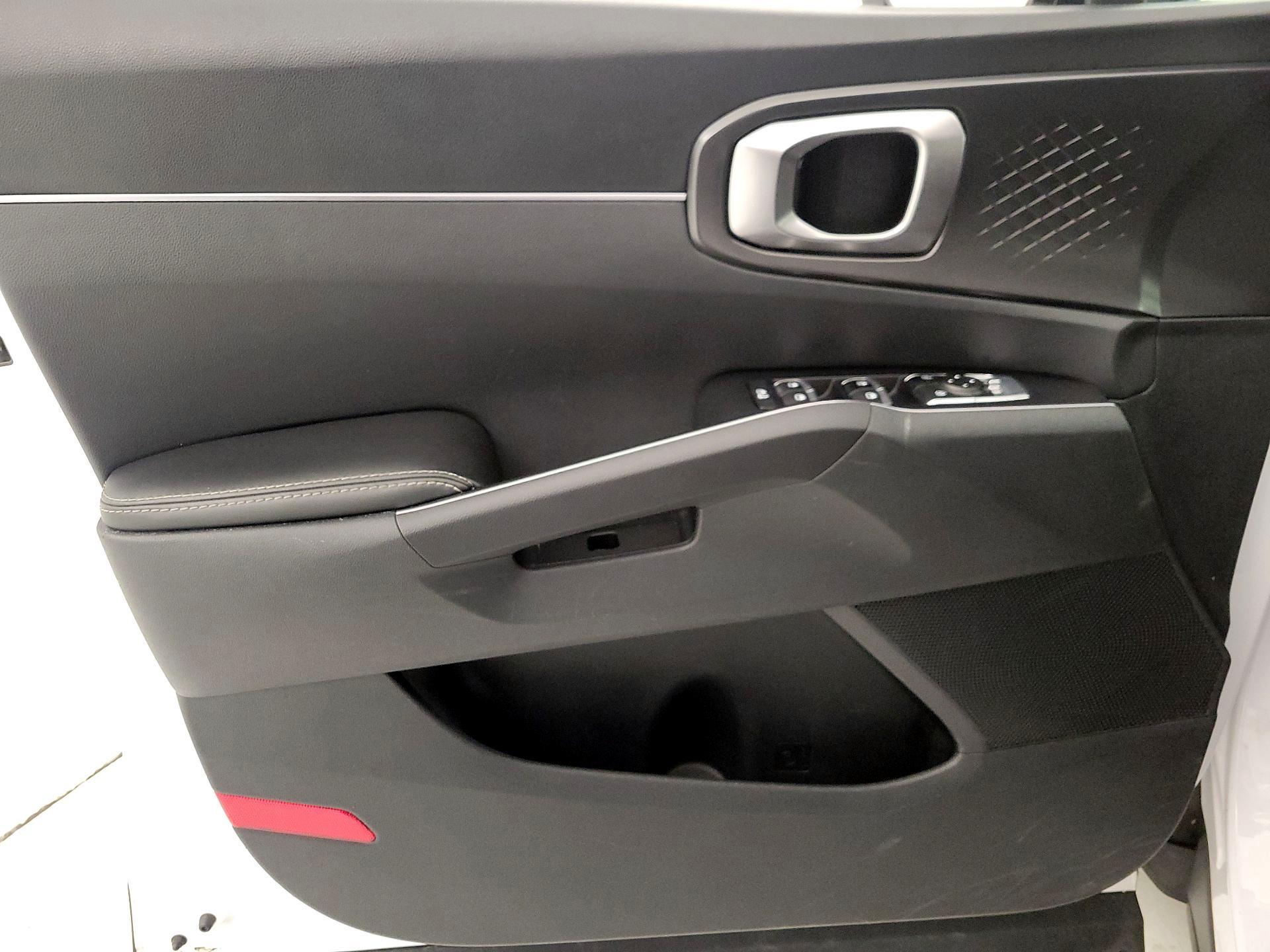 Thumbnail: 2024 Kia Sorento - 12