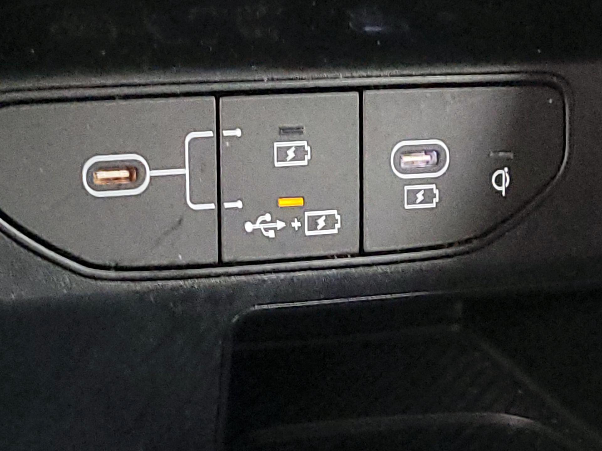 Thumbnail: 2024 Kia Sorento - 18