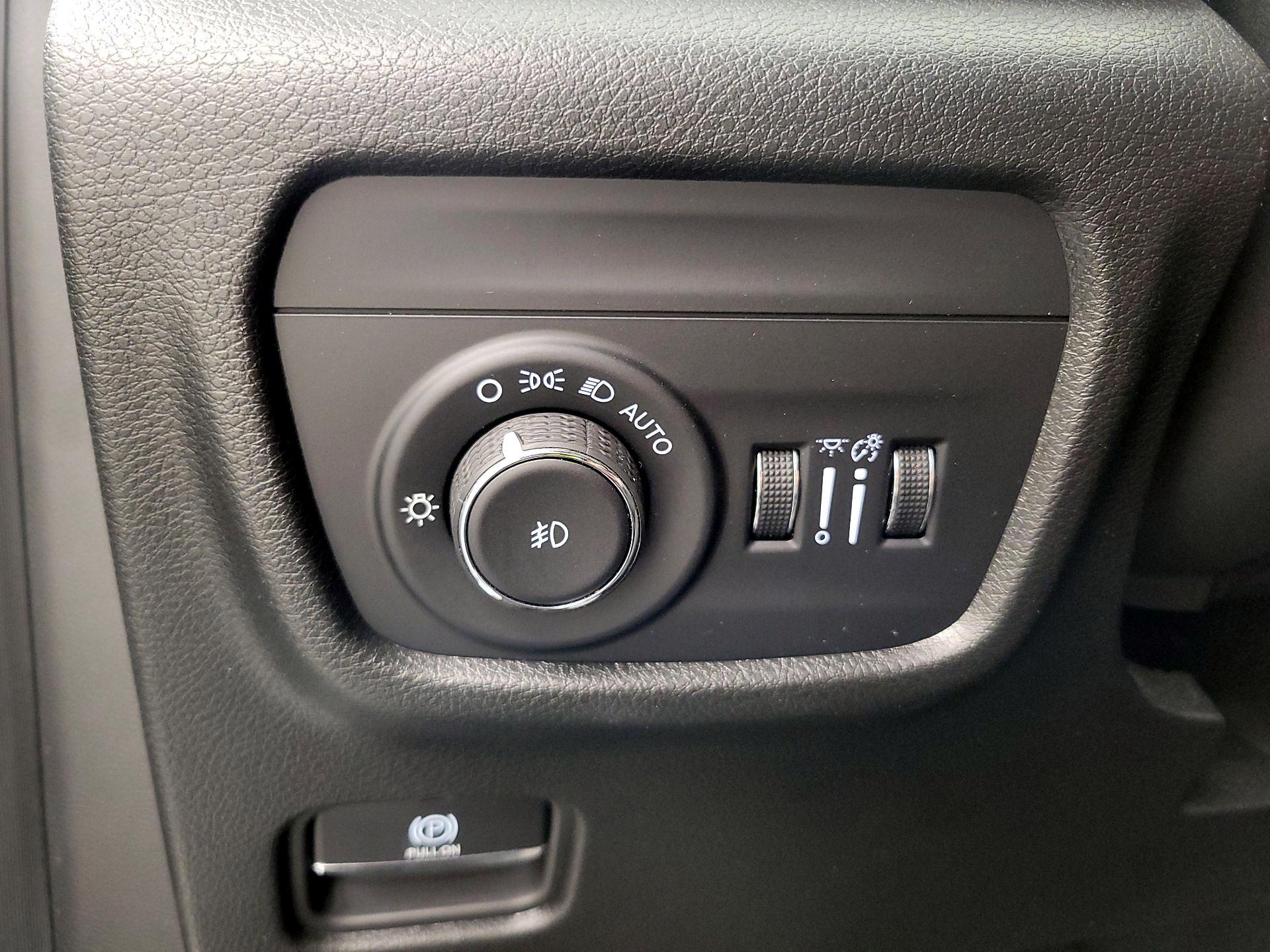 Thumbnail: 2023 Jeep Grand Cherokee - 13