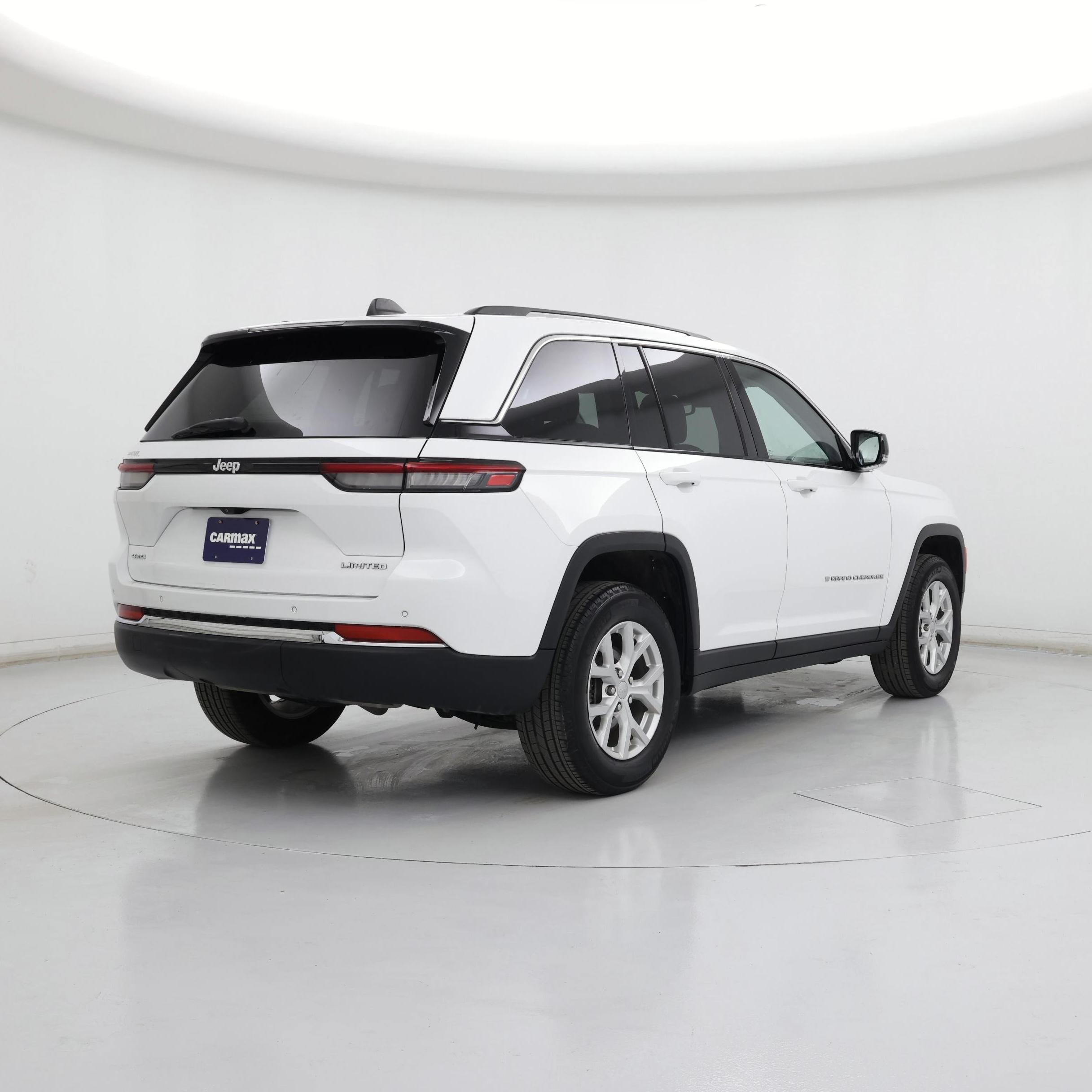 Thumbnail: 2023 Jeep Grand Cherokee - 8