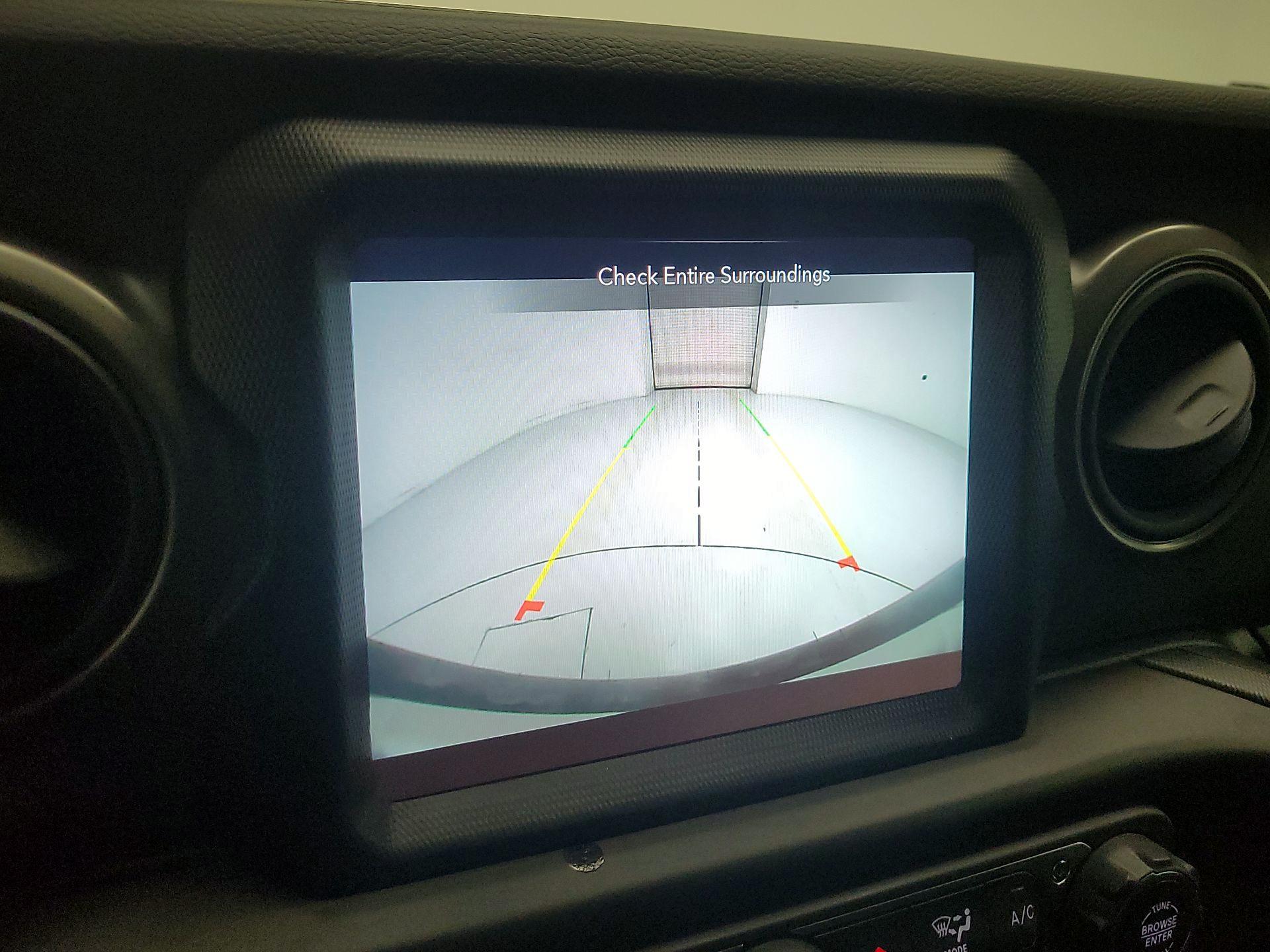 Thumbnail: 2022 Jeep Wrangler - 15