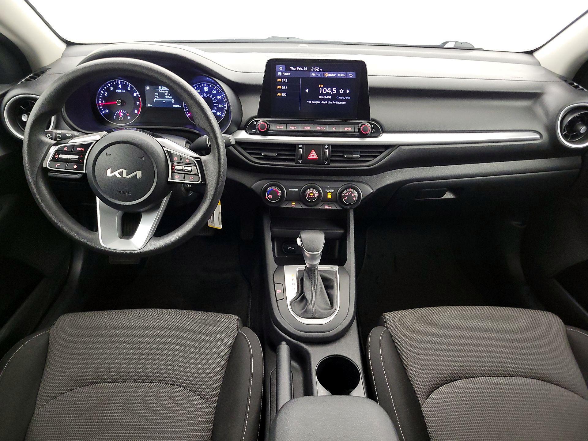 Thumbnail: 2024 Kia Forte - 9