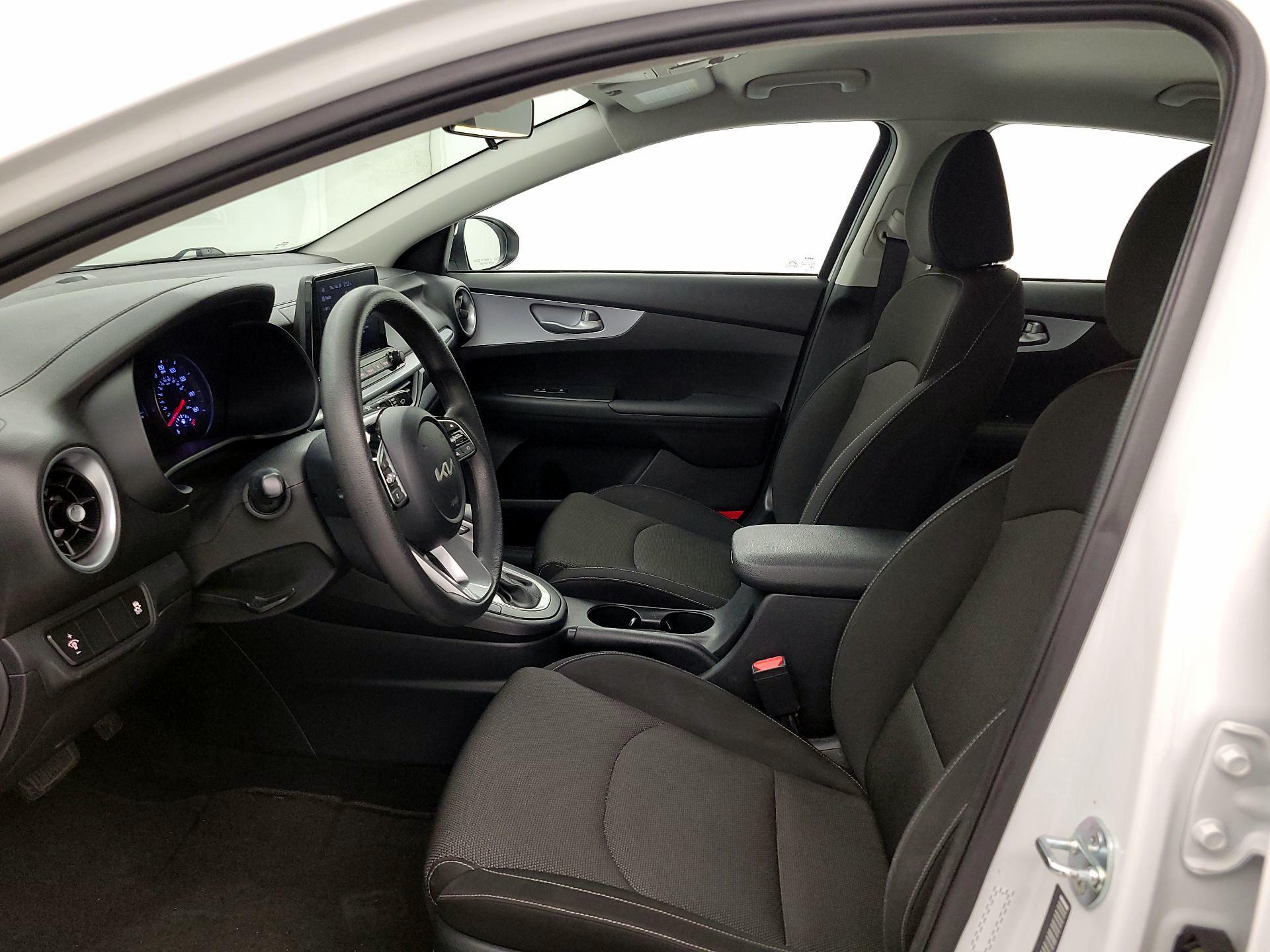 Thumbnail: 2024 Kia Forte - 11