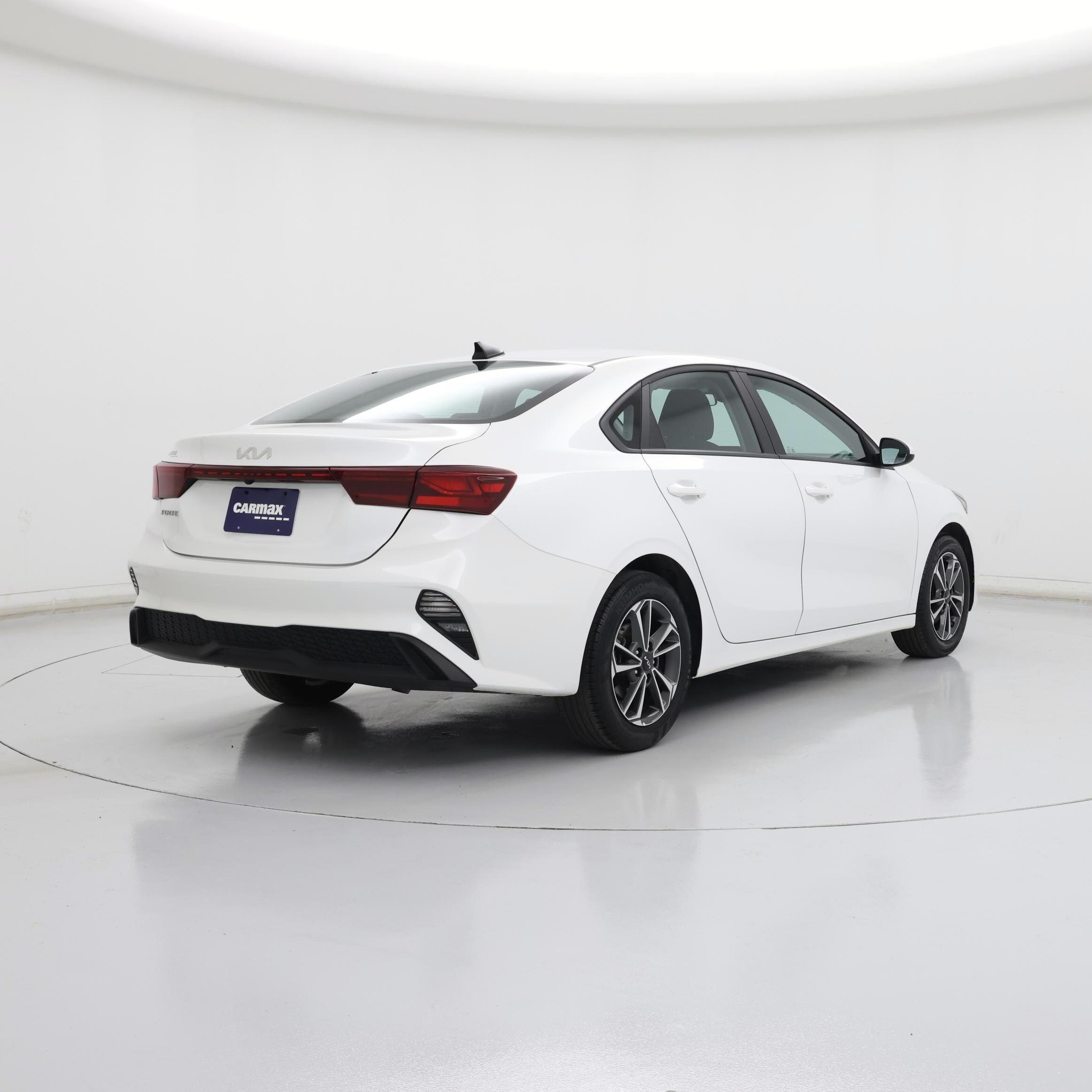 Thumbnail: 2024 Kia Forte - 8