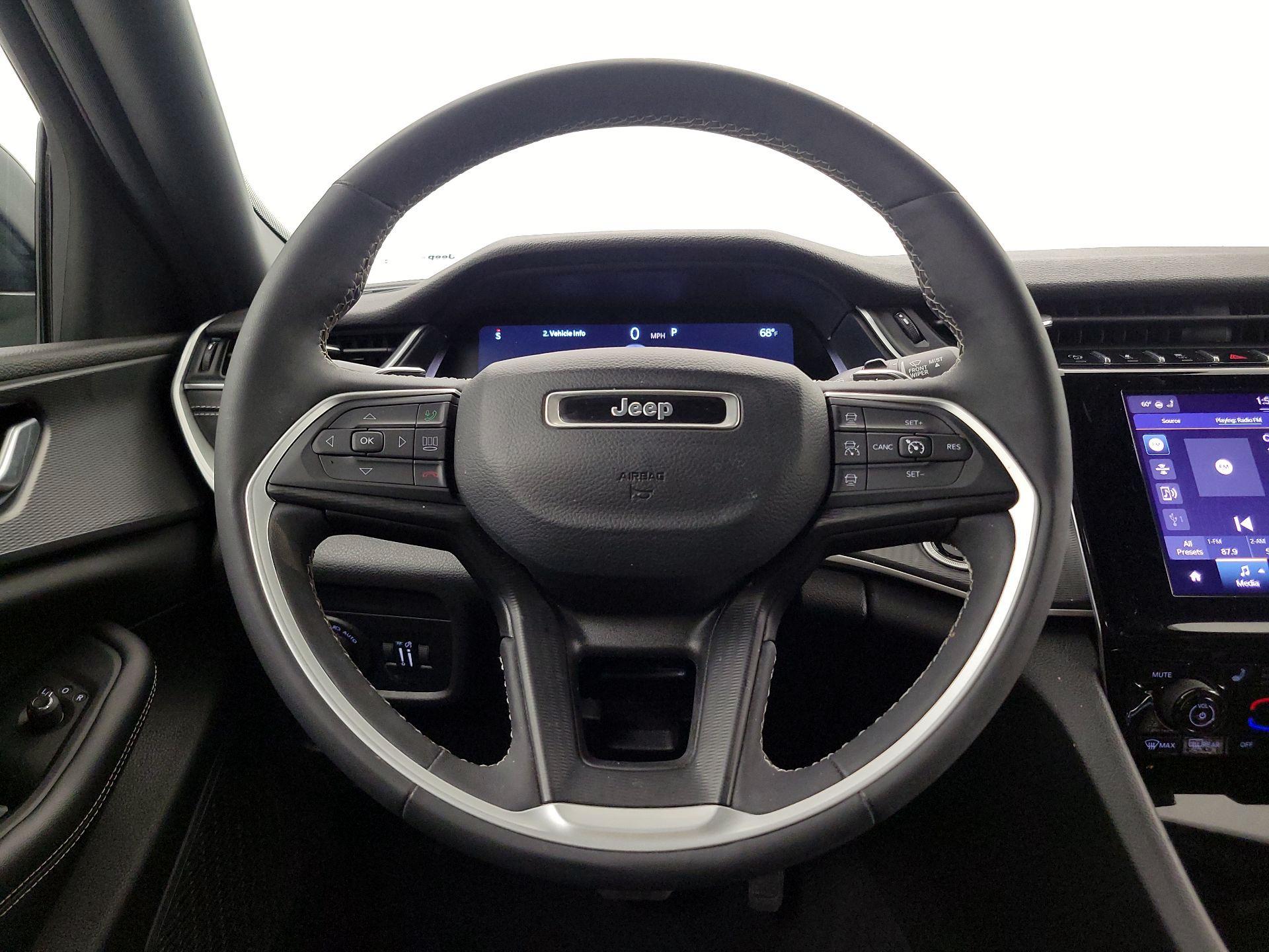 Thumbnail: 2023 Jeep Grand Cherokee - 10