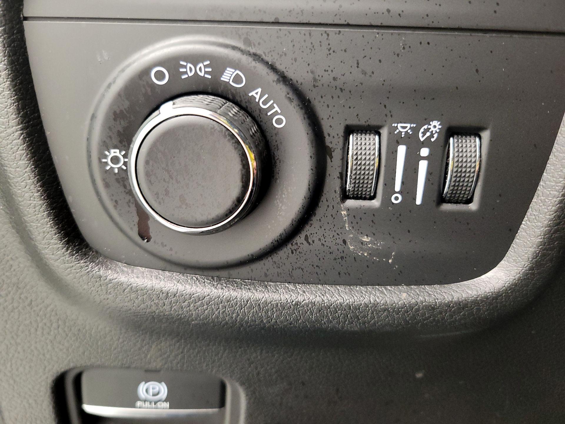 Thumbnail: 2023 Jeep Grand Cherokee - 13