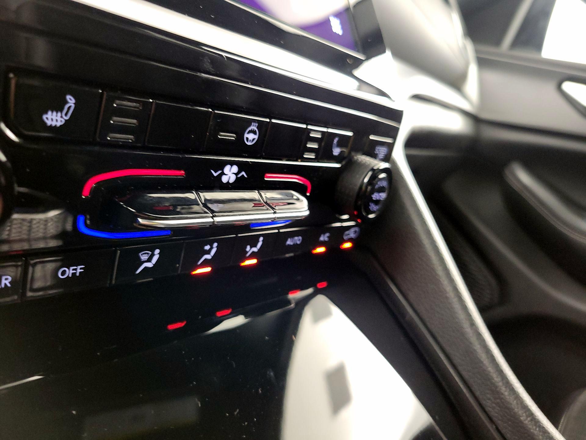 Thumbnail: 2023 Jeep Grand Cherokee - 16