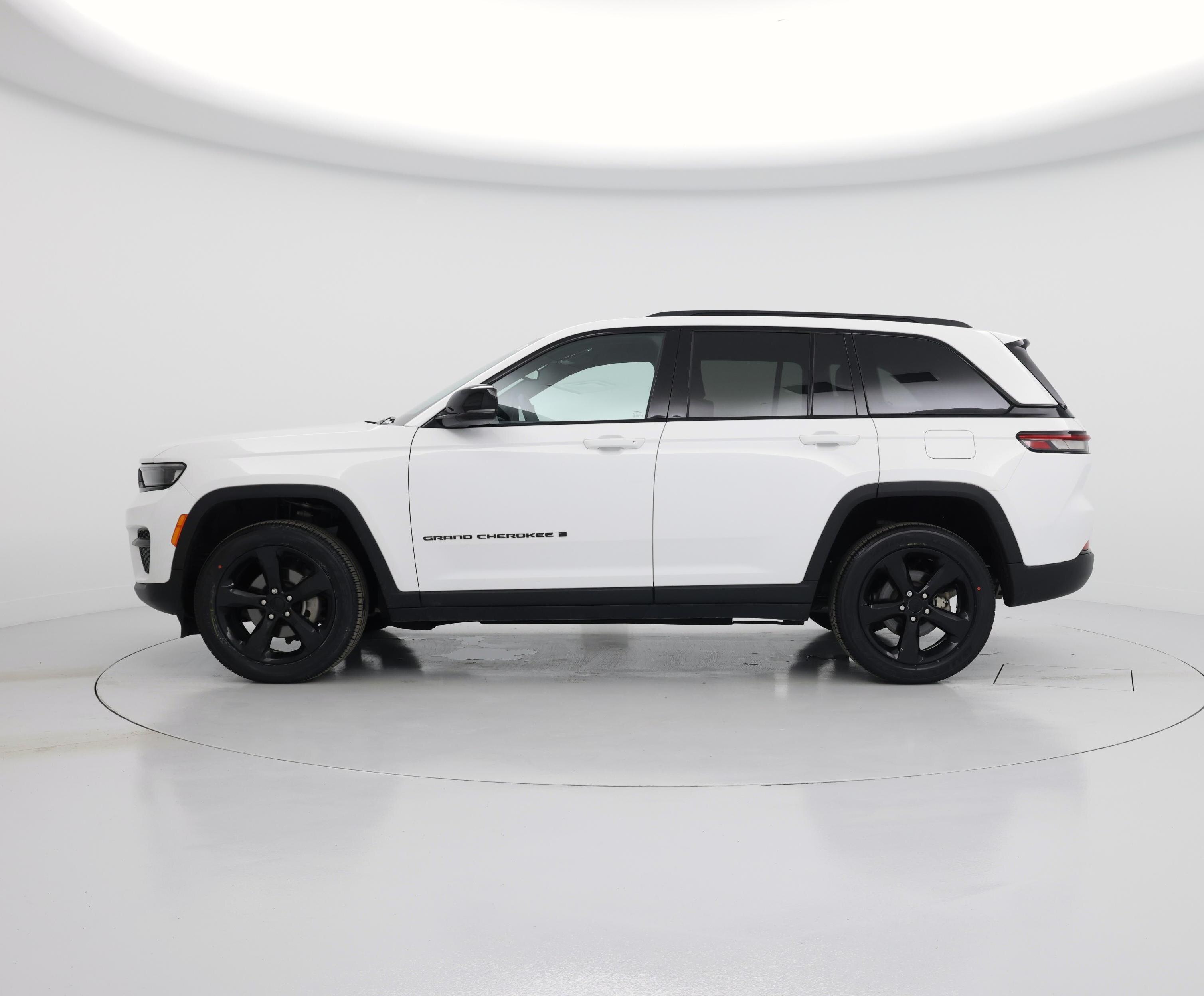 Thumbnail: 2023 Jeep Grand Cherokee - 3
