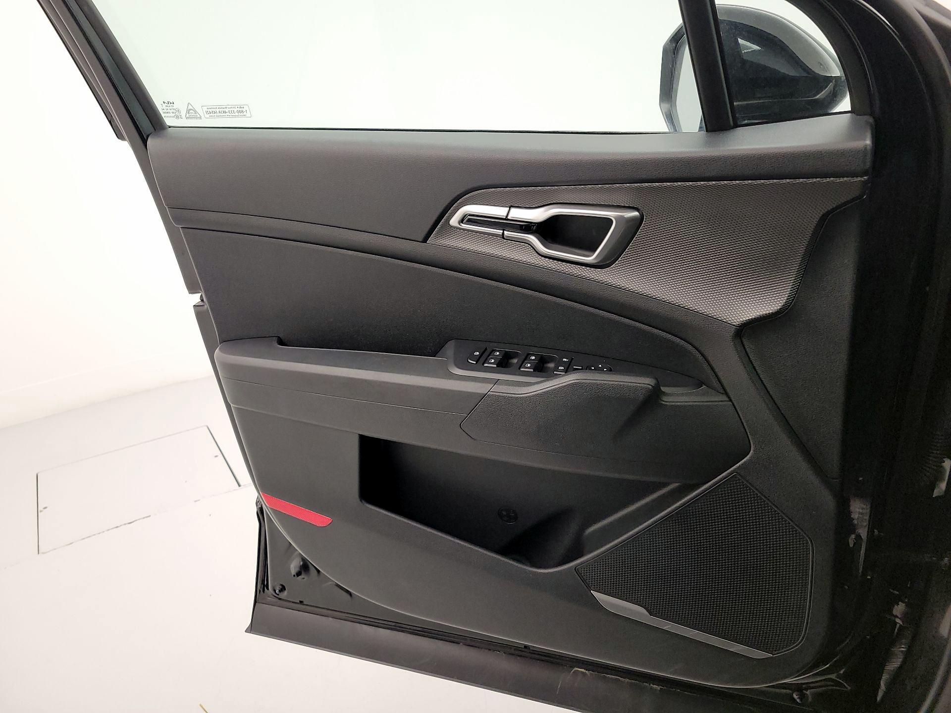 Thumbnail: 2024 Kia Sportage - 12