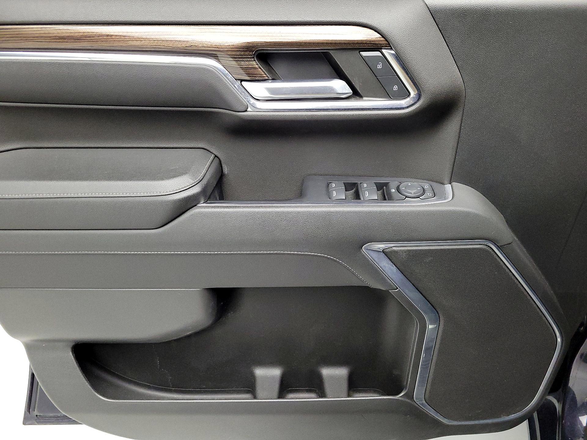 Thumbnail: 2023 Chevrolet Silverado 1500 - 12