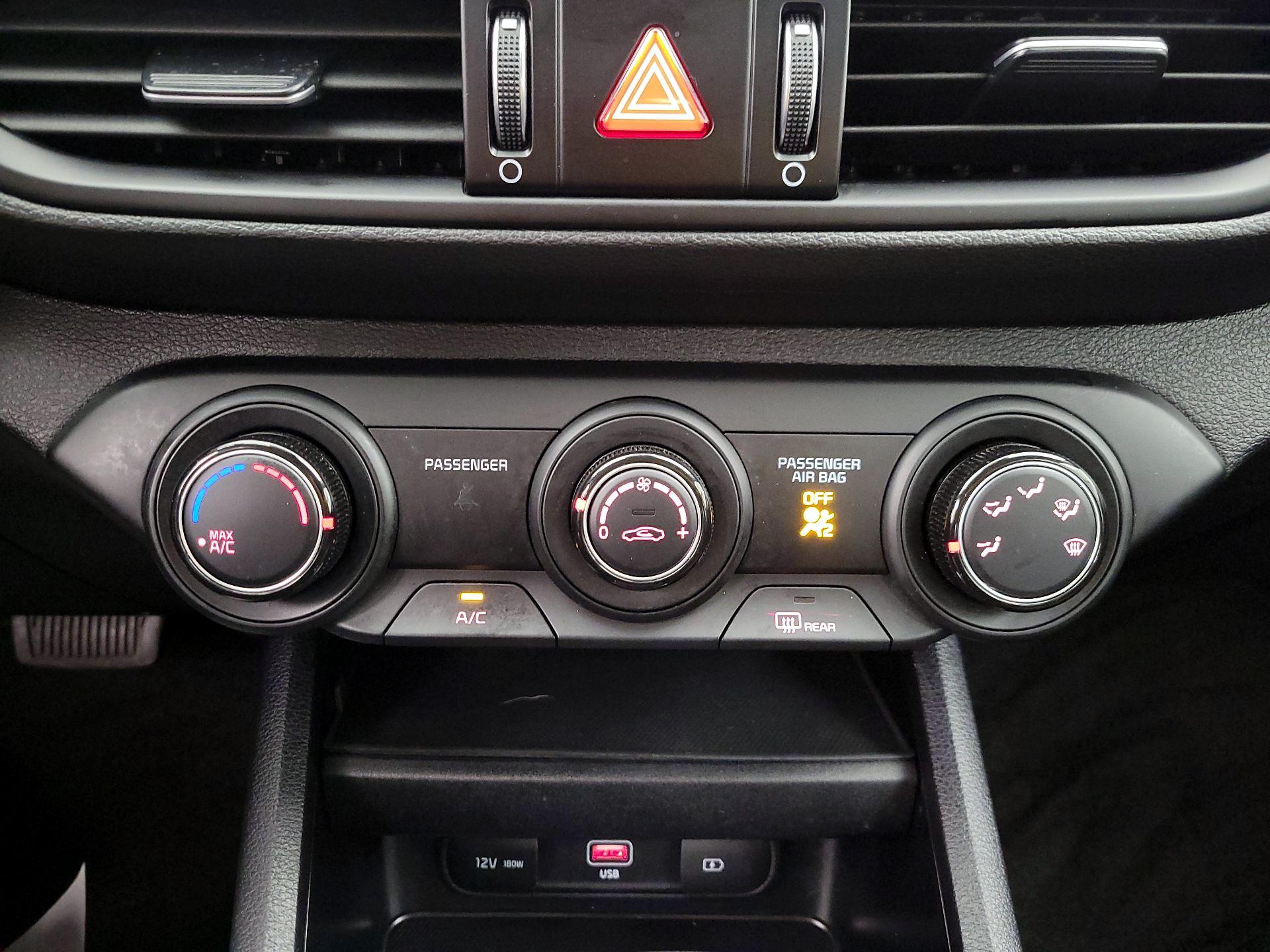 Thumbnail: 2024 Kia Forte - 16