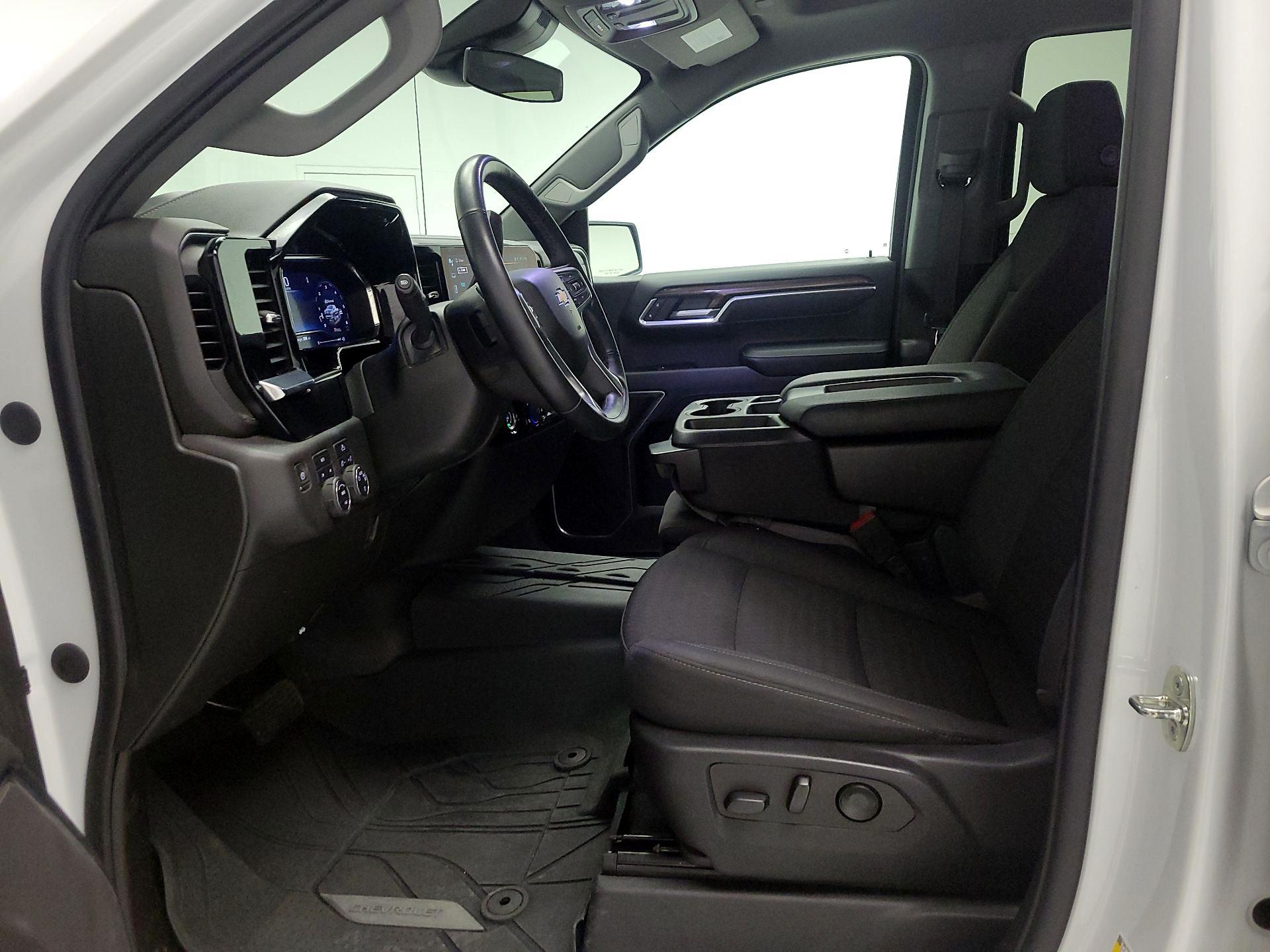 Thumbnail: 2023 Chevrolet Silverado 1500 - 11