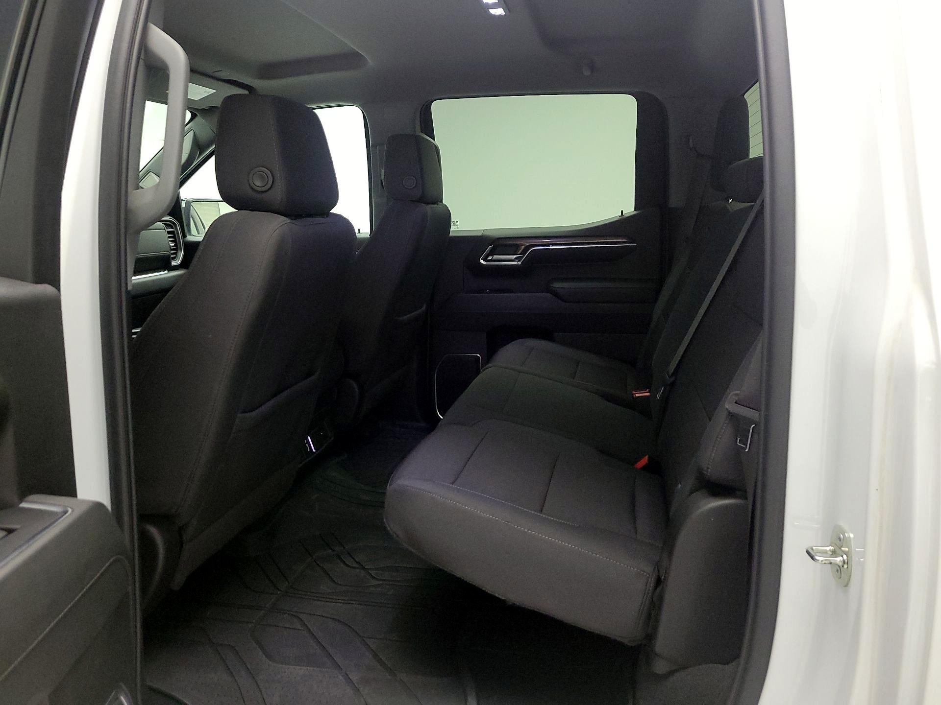 Thumbnail: 2023 Chevrolet Silverado 1500 - 19