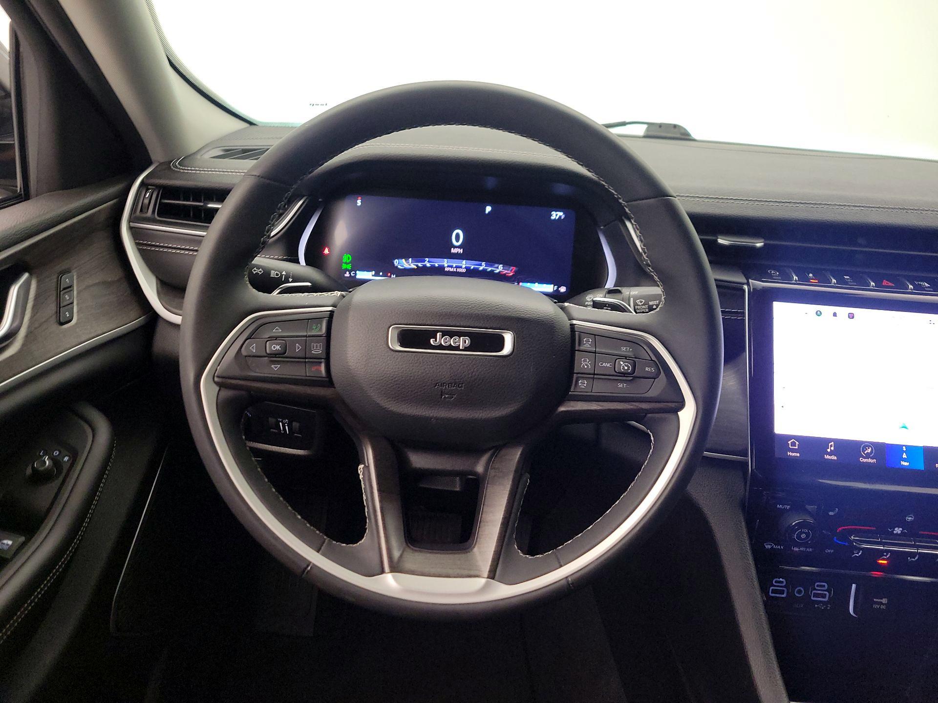 Thumbnail: 2023 Jeep Grand Cherokee L - 10