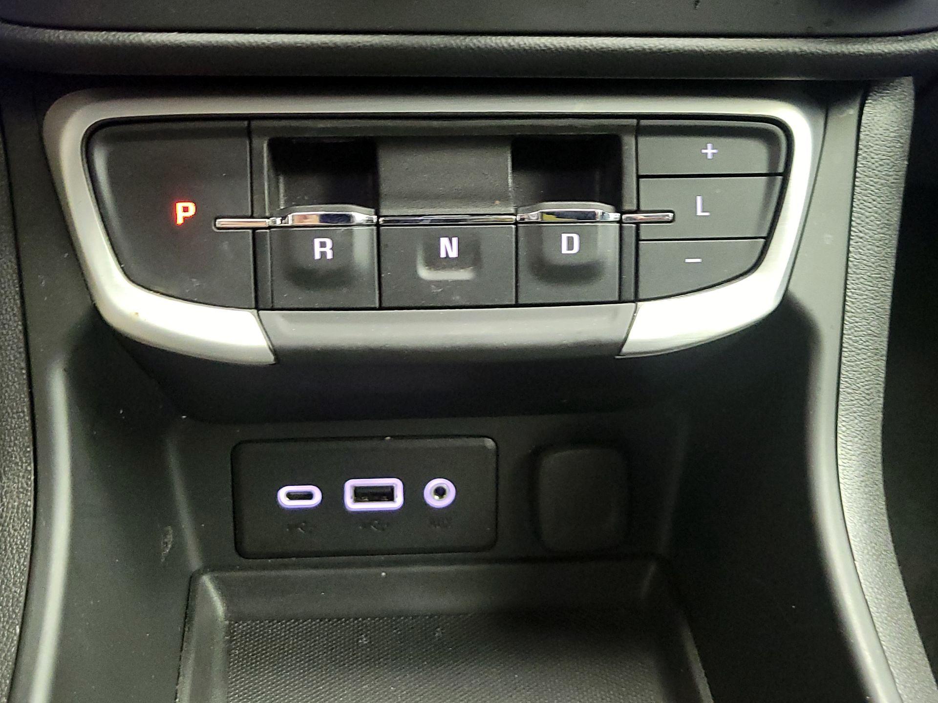 Thumbnail: 2022 GMC Terrain - 17